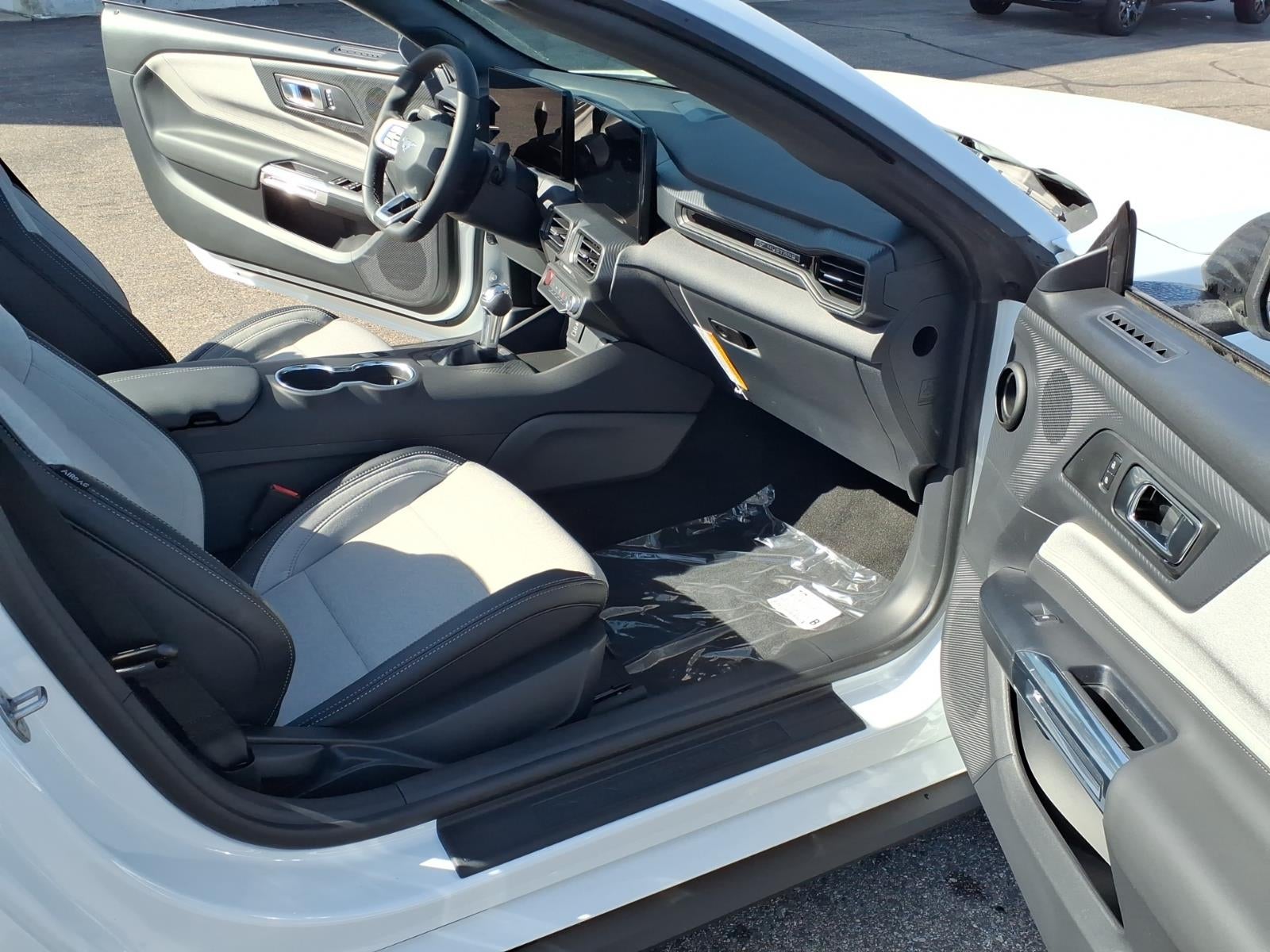 2026 Ford Mustang ECOBOOST CONVERTIBLE
