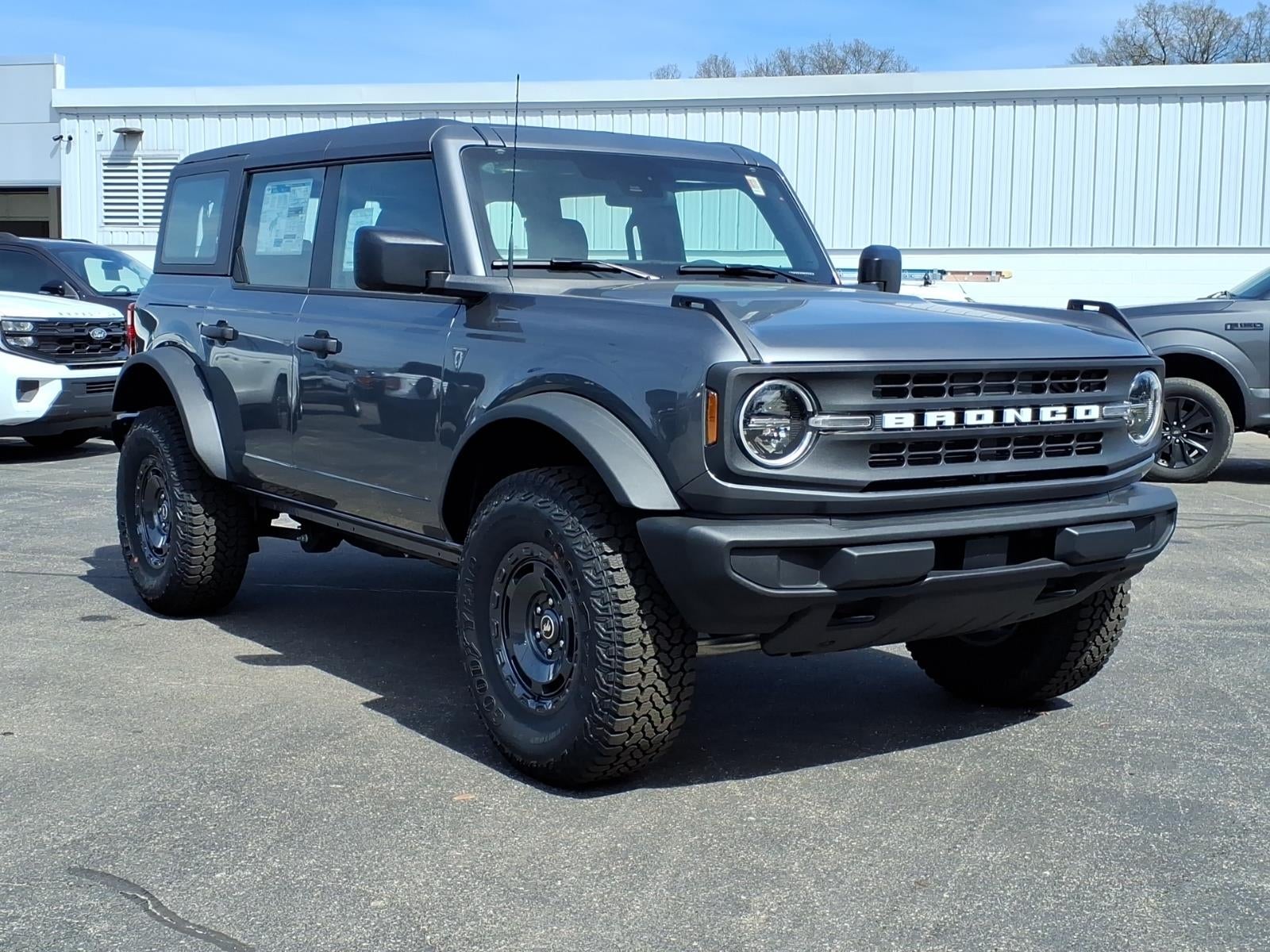 2025 Ford Bronco Base