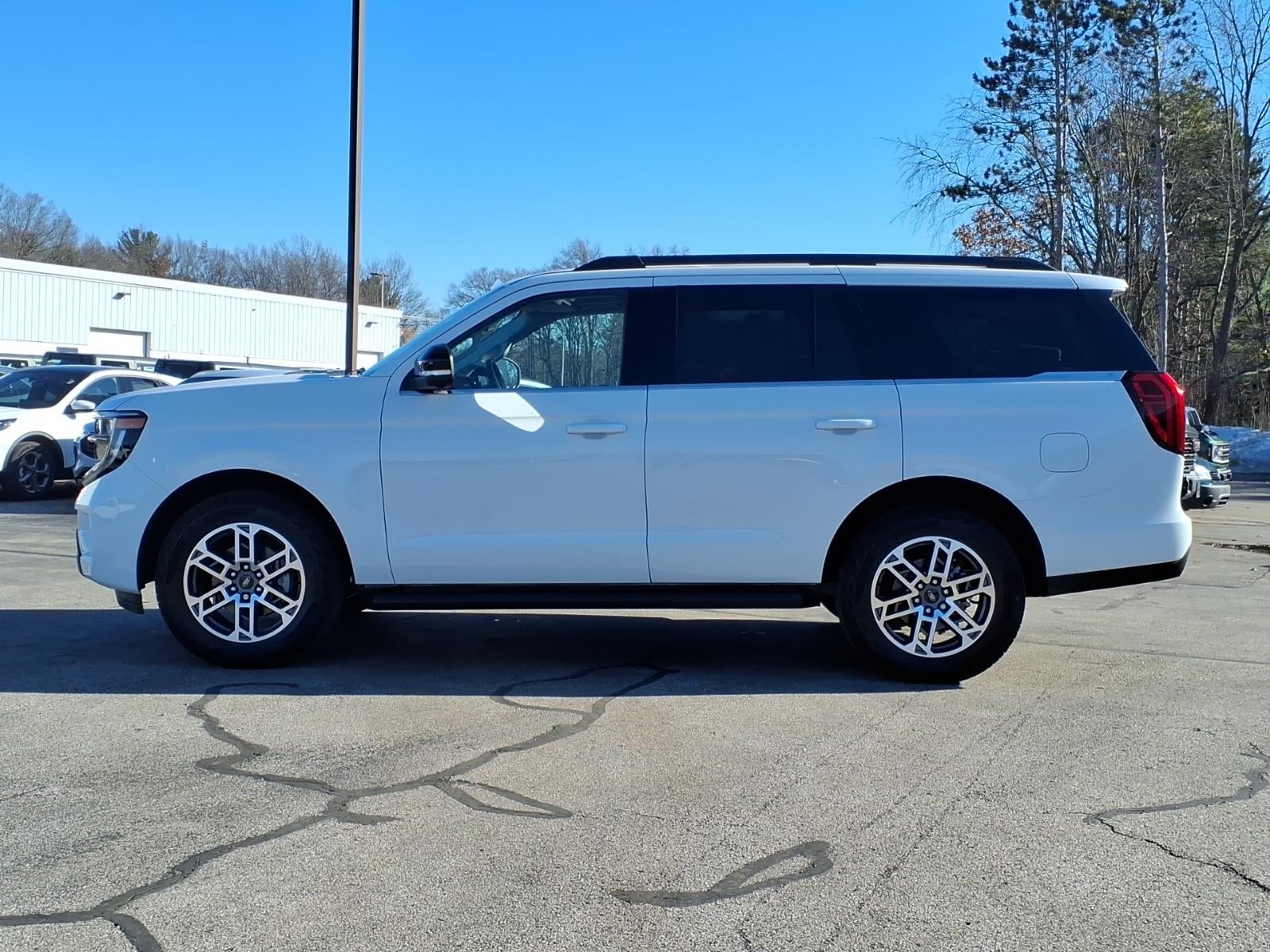 2026 Ford Expedition Active
