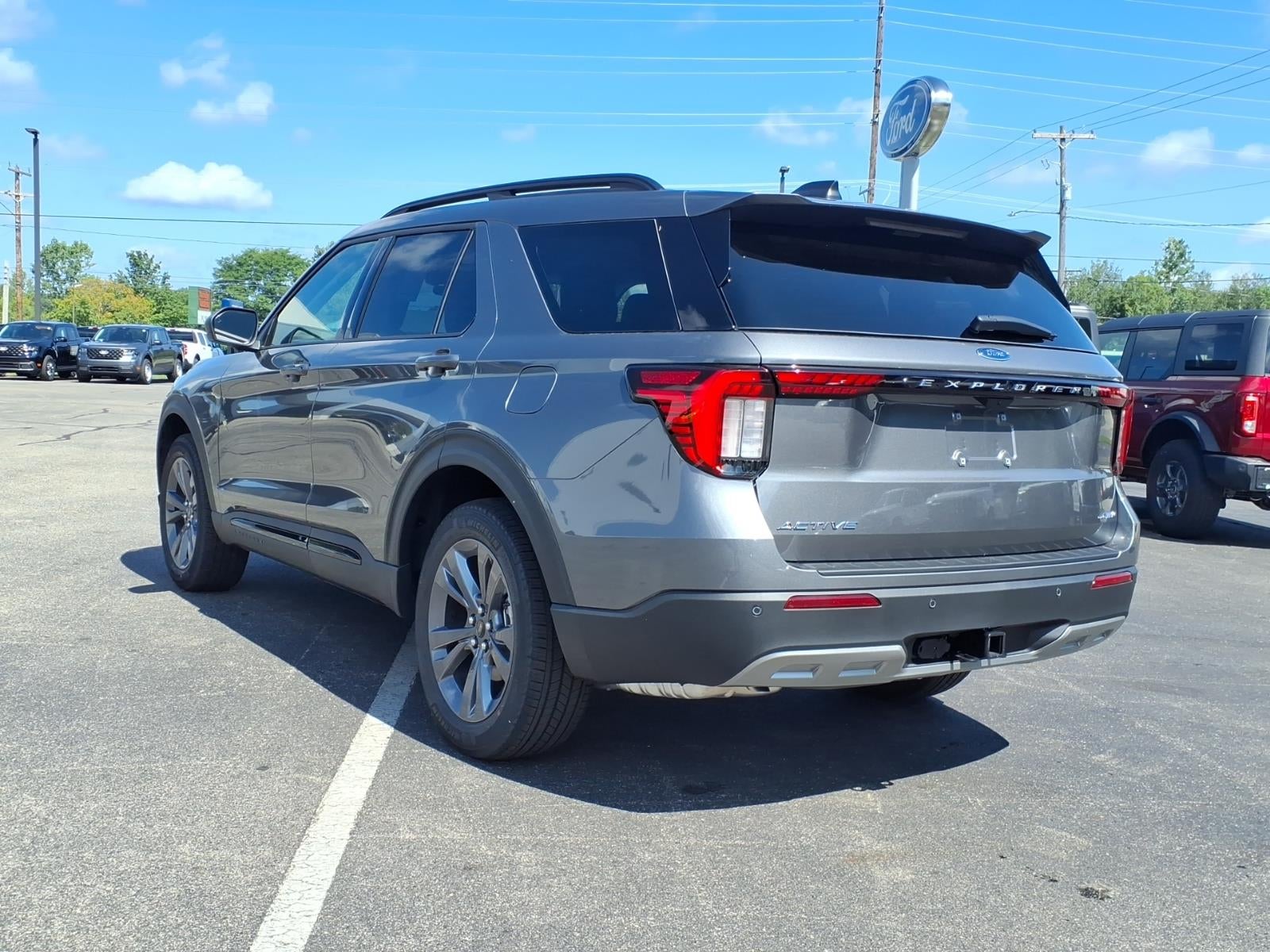 2026 Ford Explorer ACTIVE W/200A PKG 4WD