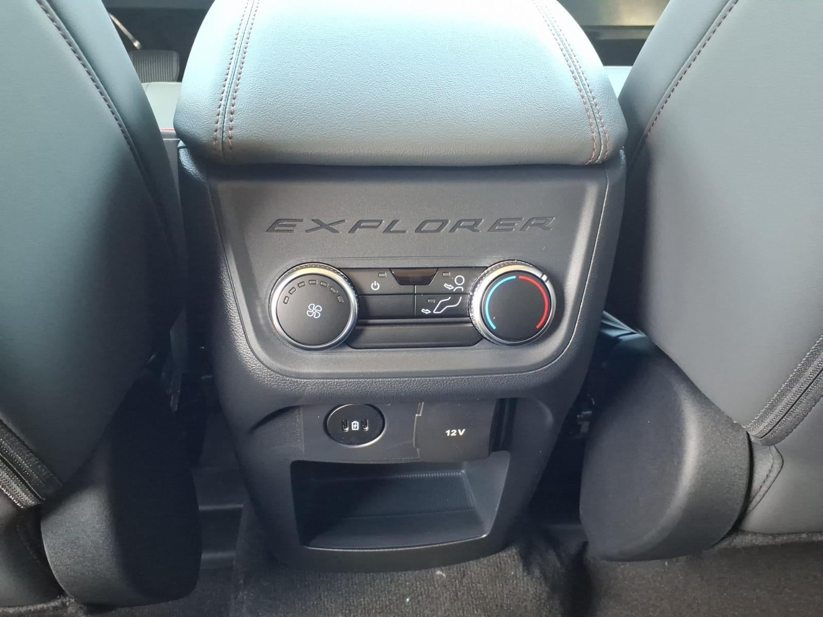 2026 Ford Explorer ACTIVE W/200A PKG 4WD