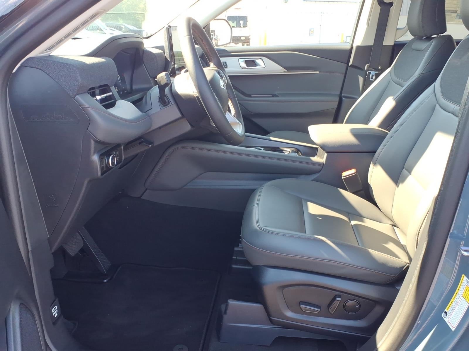 2026 Ford Explorer ACTIVE W/200A PKG 4WD