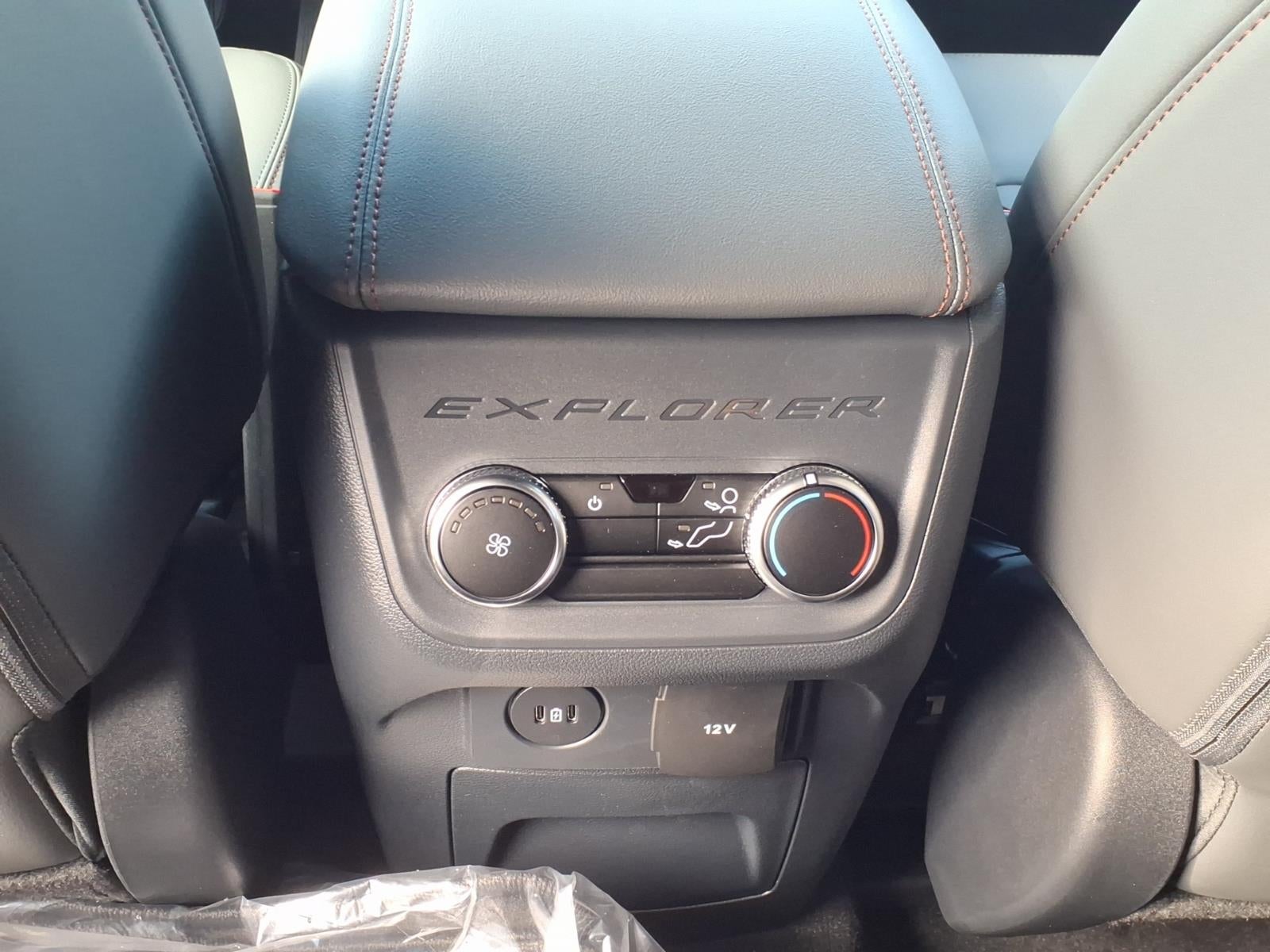 2027 Ford Explorer ACTIVE W/200A PKG 4WD