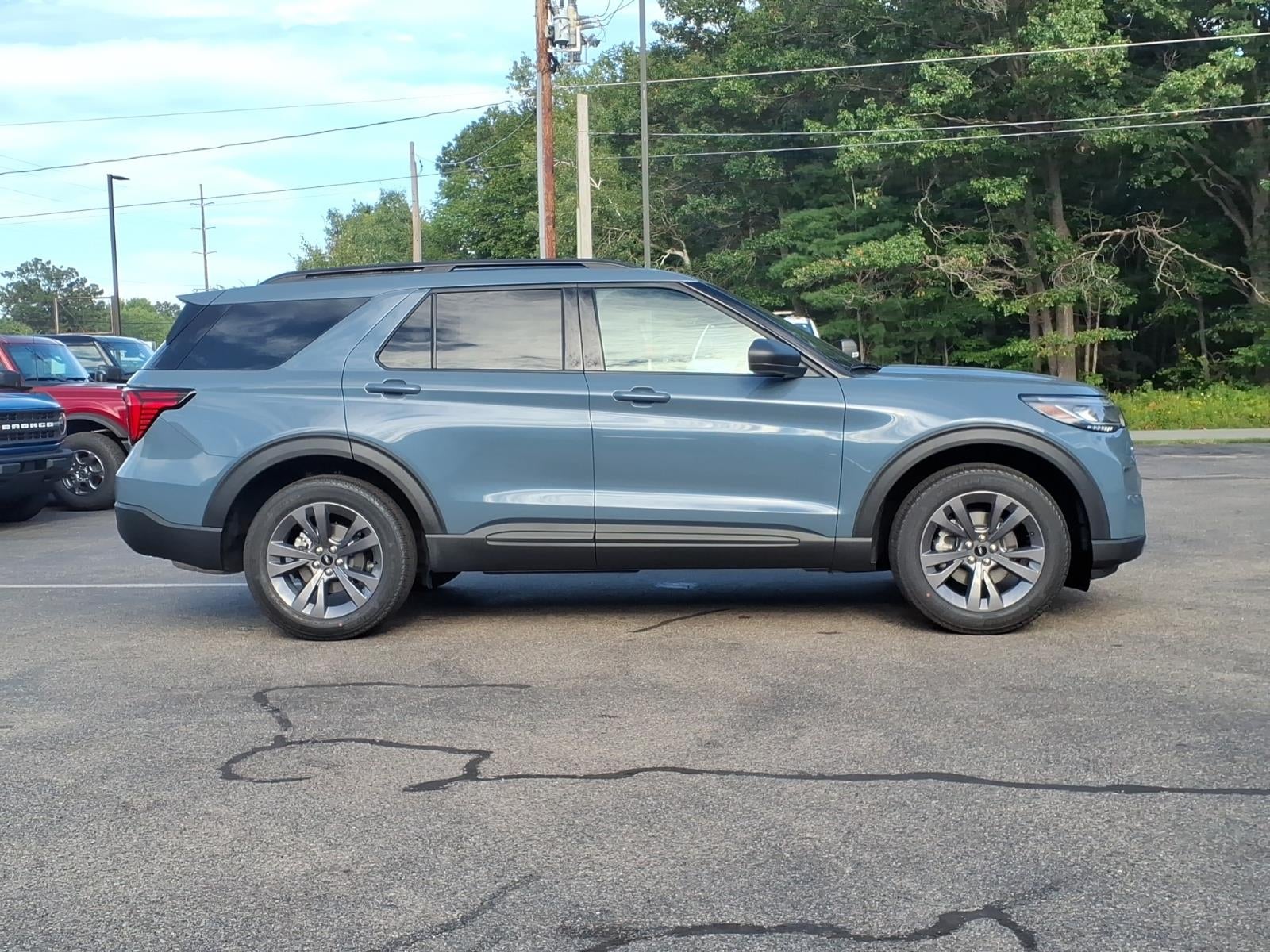 2027 Ford Explorer ACTIVE W/200A PKG 4WD