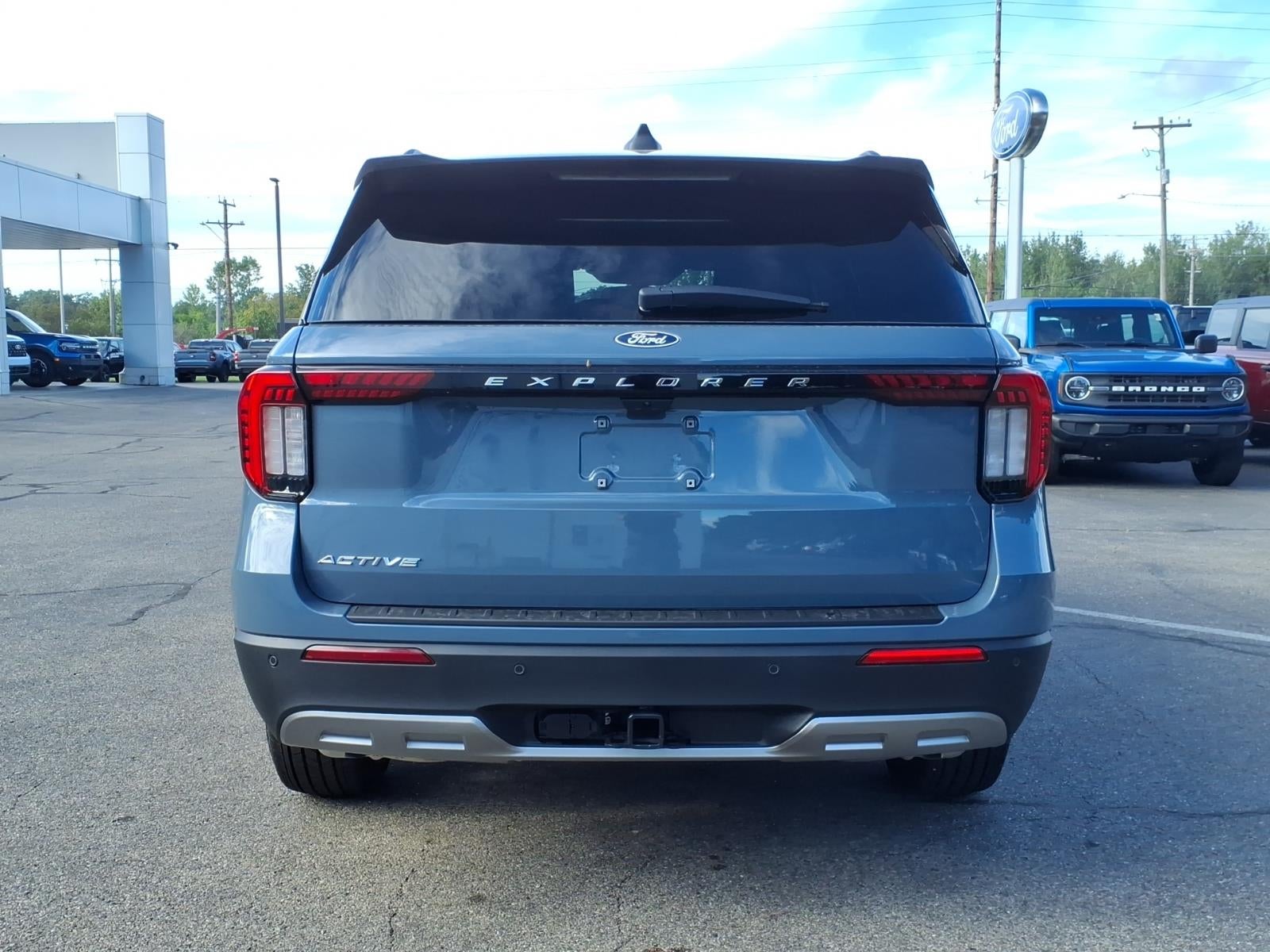 2027 Ford Explorer ACTIVE W/200A PKG 4WD