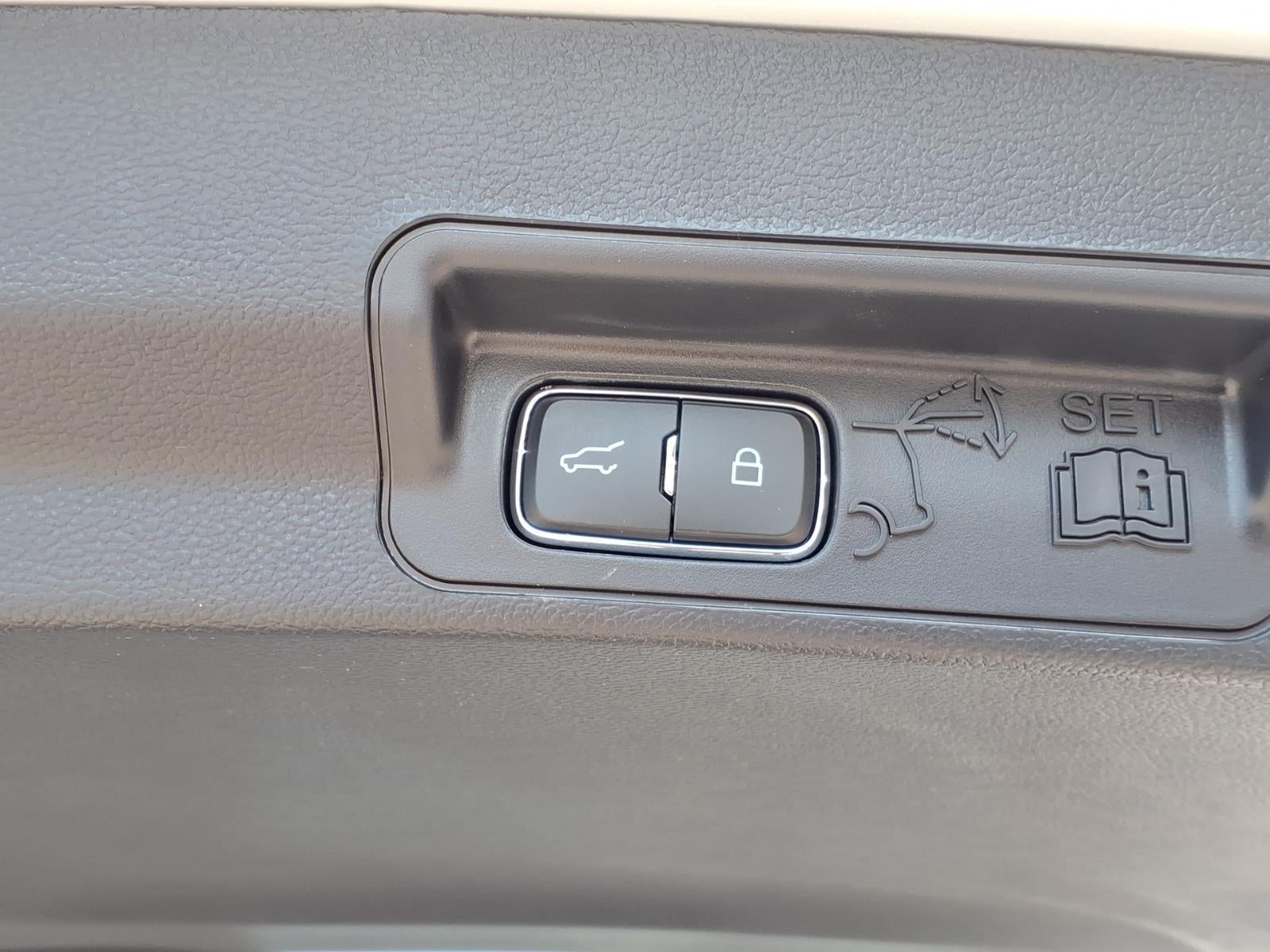 2026 Ford Explorer ACTIVE W/200A PKG 4WD