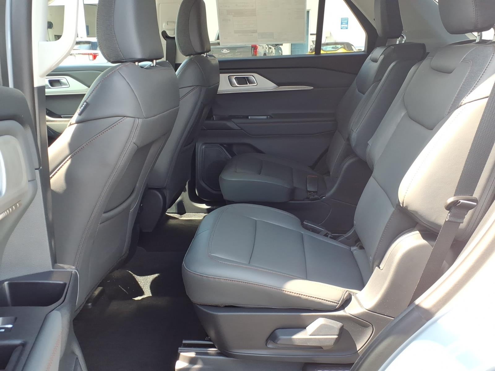 2026 Ford Explorer ACTIVE W/200A PKG 4WD