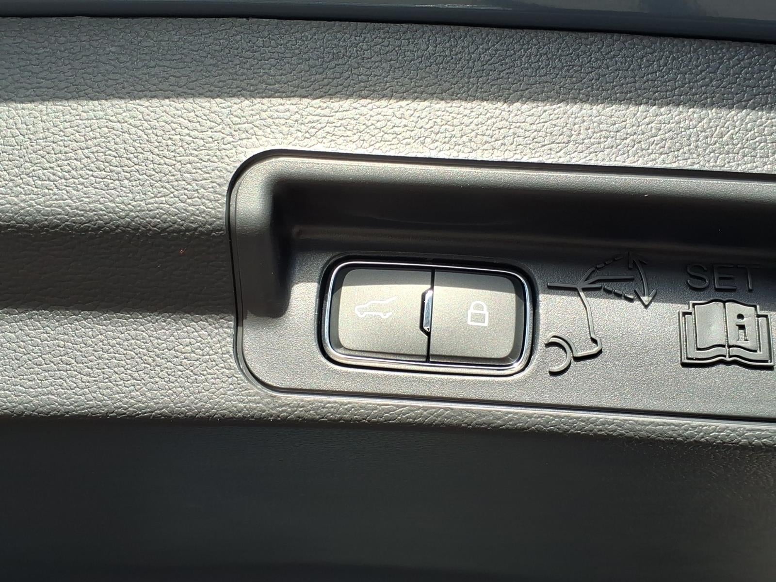 2027 Ford Explorer ACTIVE W/200A PKG 4WD