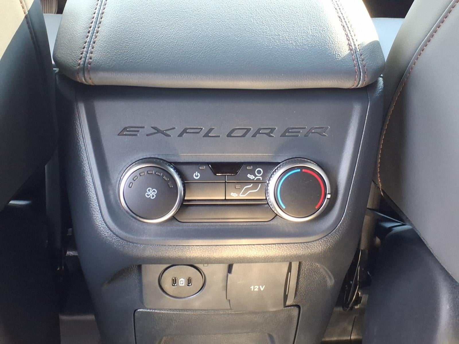 2027 Ford Explorer ACTIVE W/200A PKG 4WD