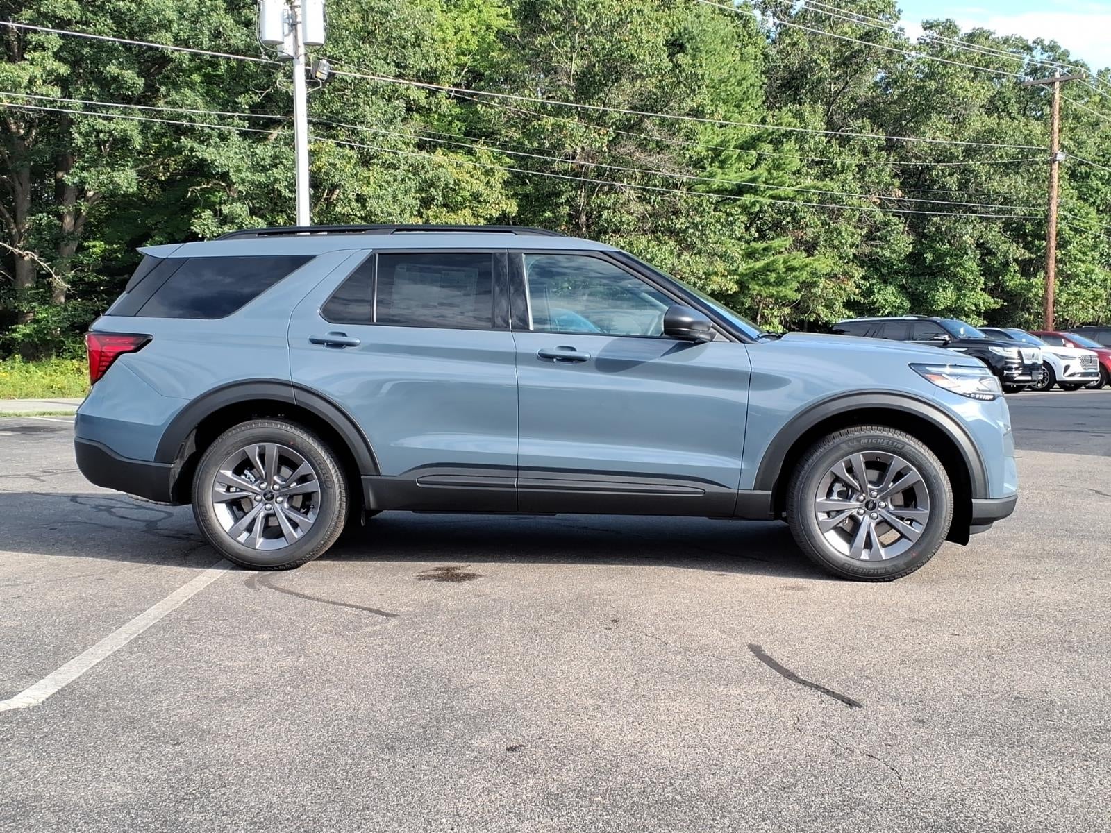 2027 Ford Explorer ACTIVE W/200A PKG 4WD
