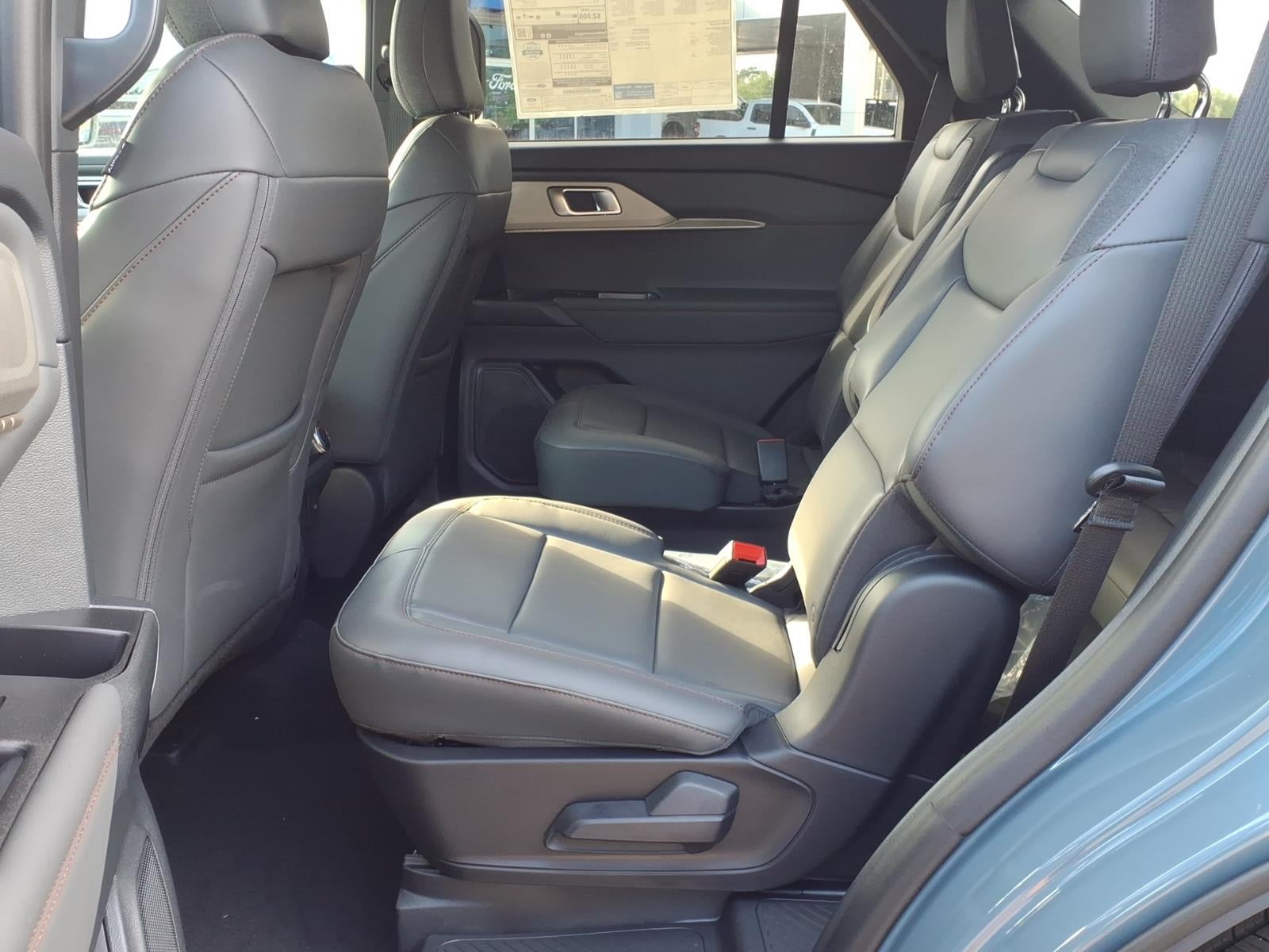 2027 Ford Explorer ACTIVE W/200A PKG 4WD