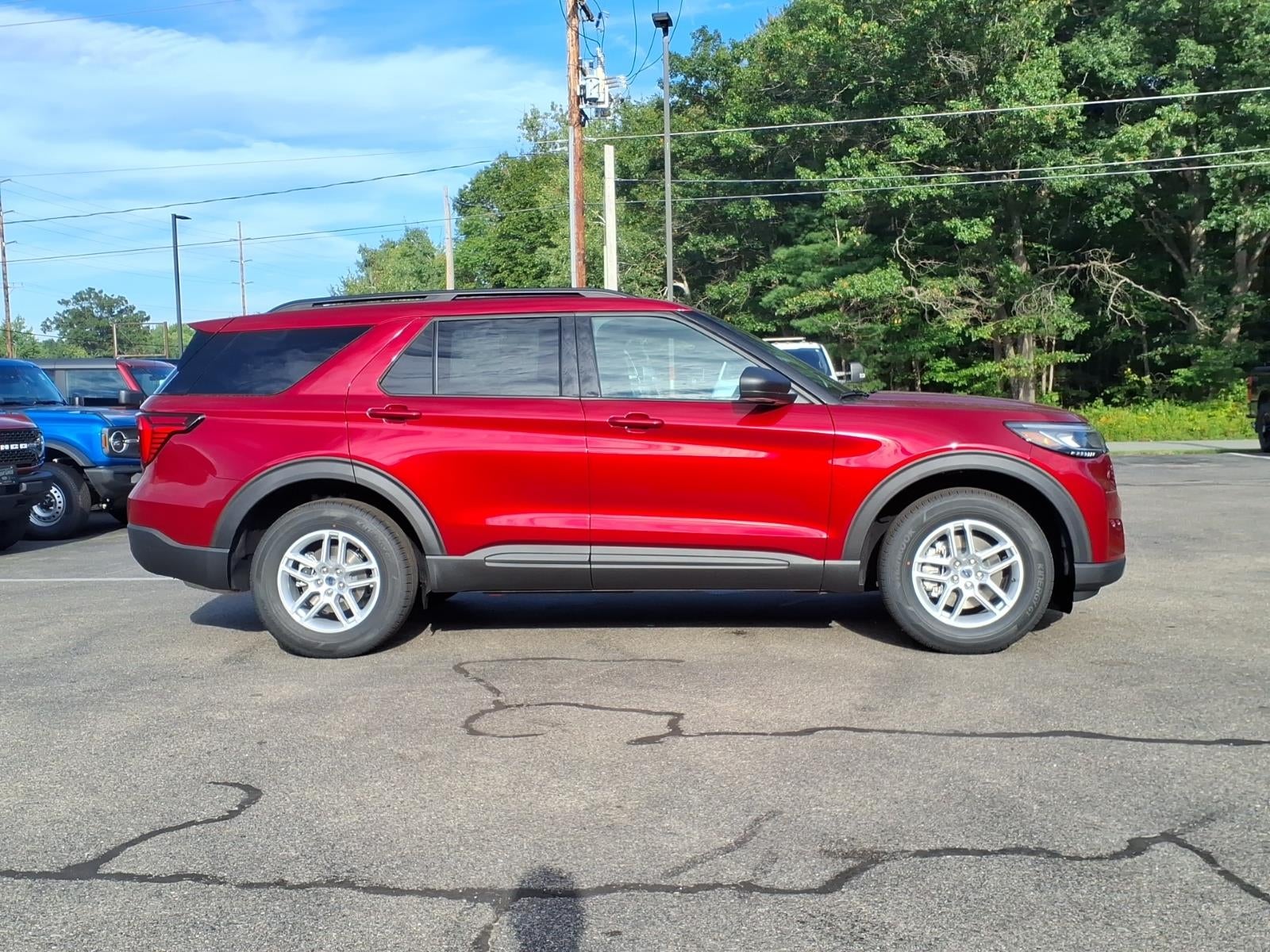 2027 Ford Explorer ACTIVE W/200A PKG 4WD