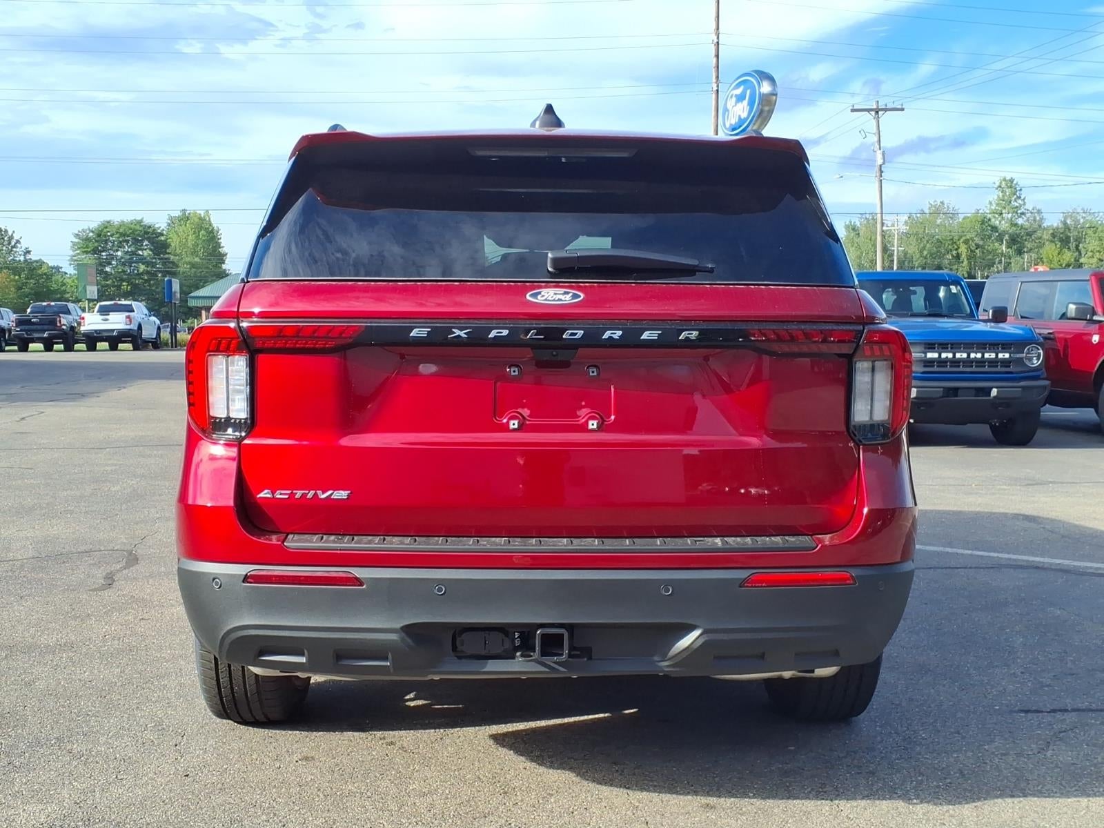 2027 Ford Explorer ACTIVE W/200A PKG 4WD