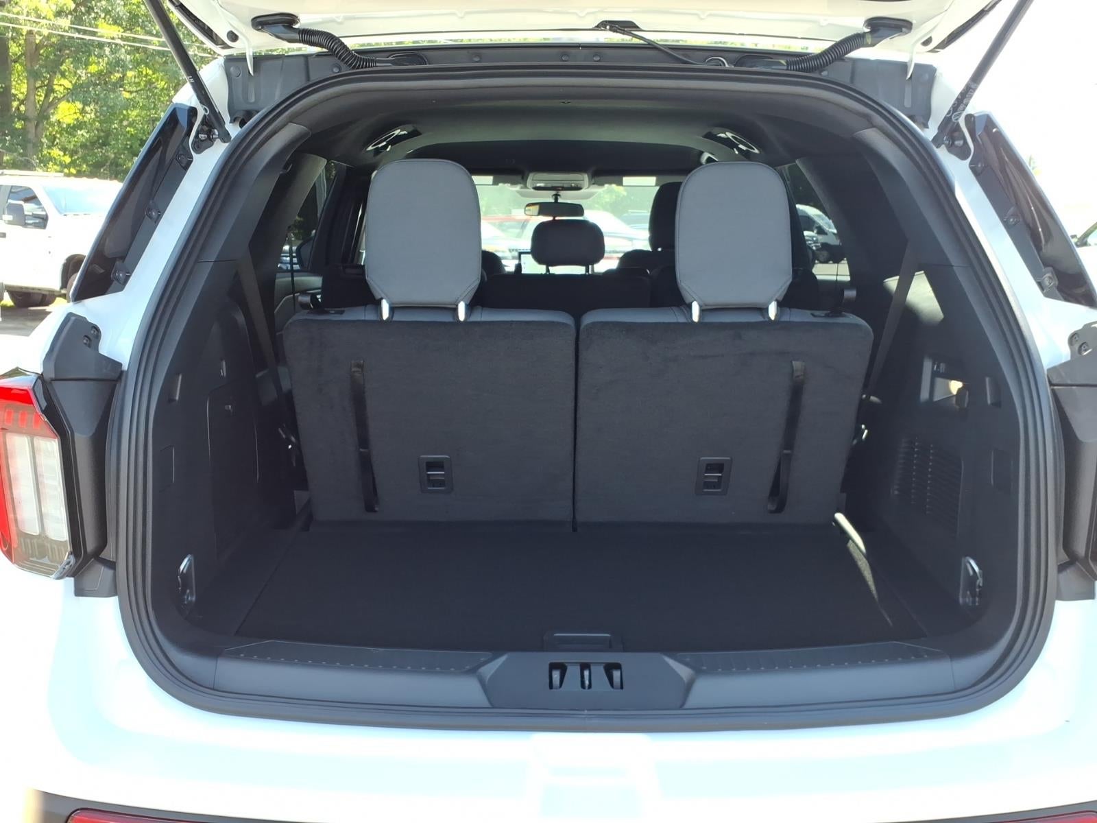 2027 Ford Explorer ACTIVE W/100A PKG 4WD