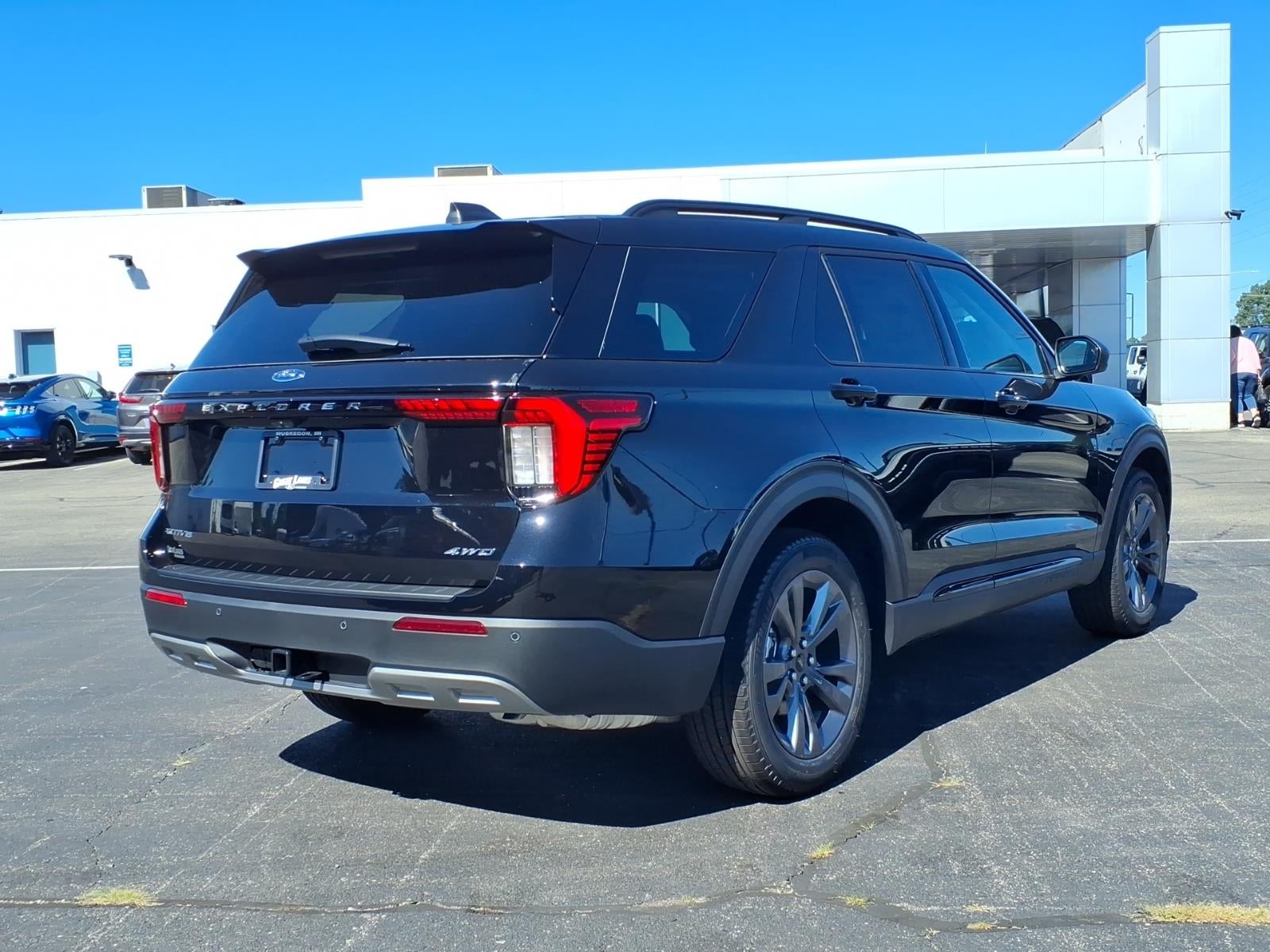 2026 Ford Explorer ACTIVE W/200A PKG 4WD