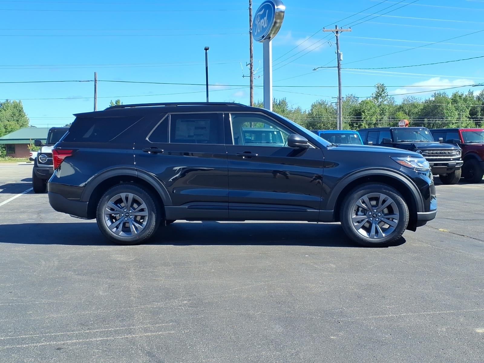 2026 Ford Explorer ACTIVE W/200A PKG 4WD