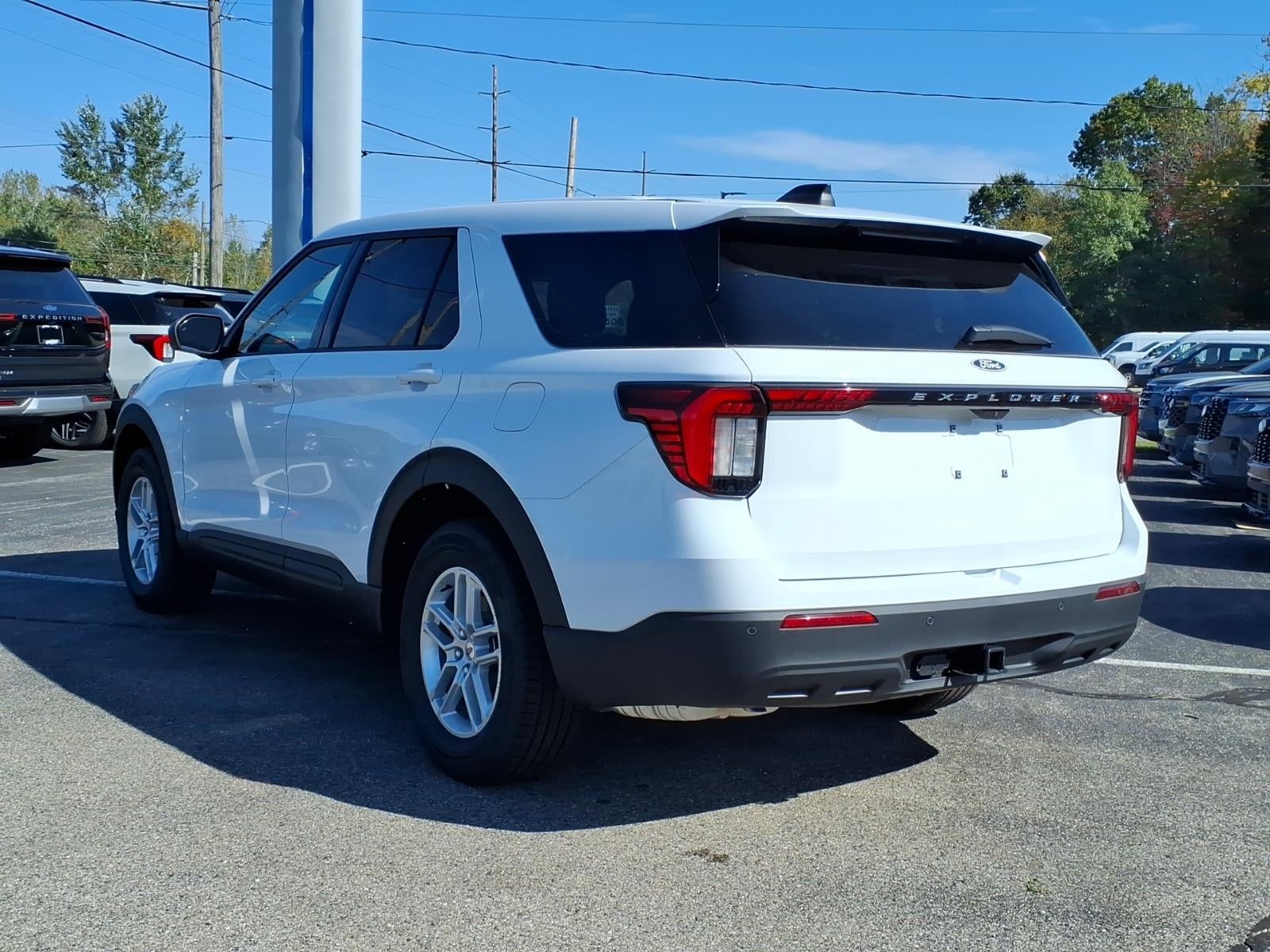 2027 Ford Explorer ACTIVE W/100A PKG 4WD