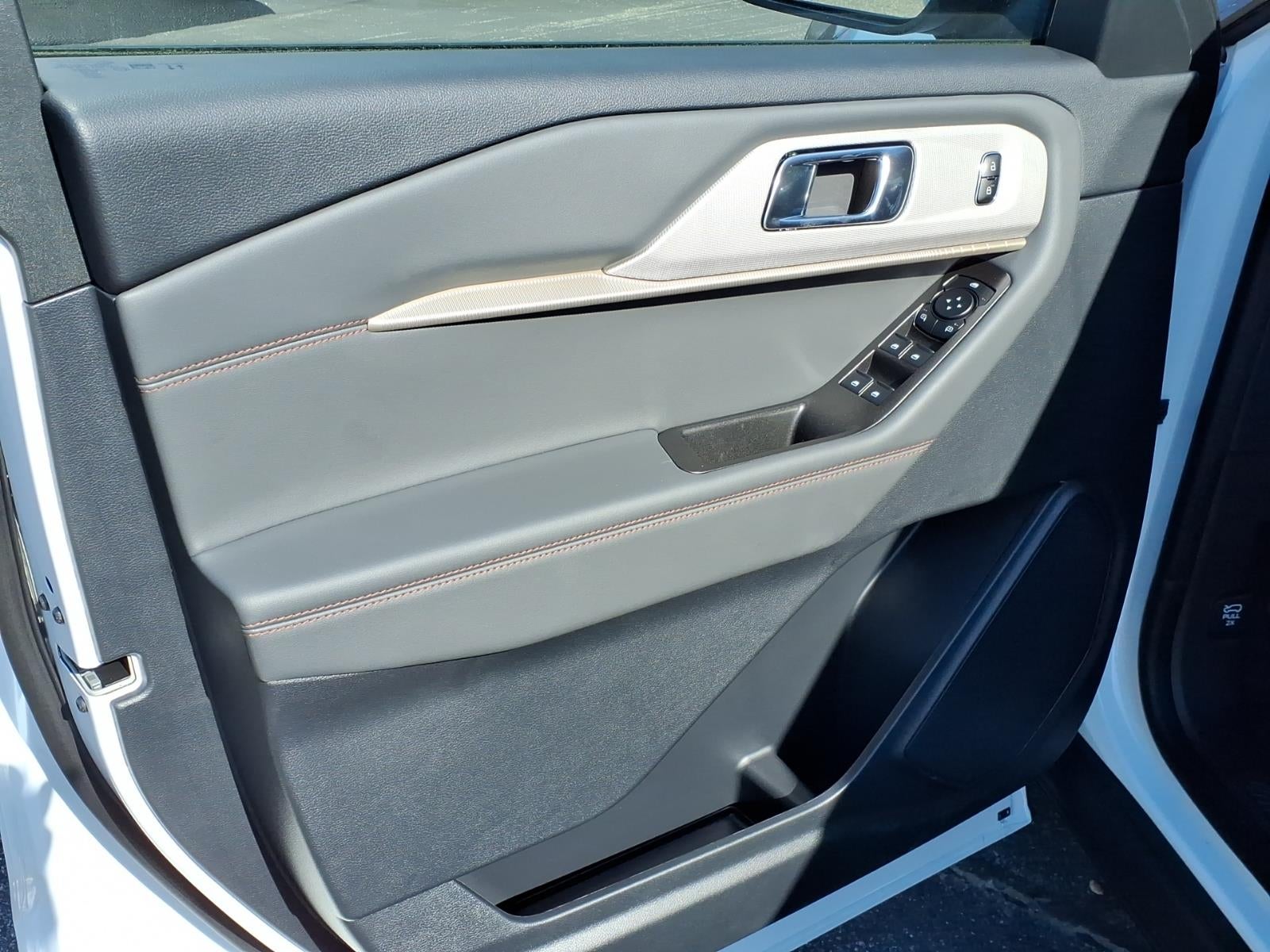 2027 Ford Explorer ACTIVE W/100A PKG 4WD