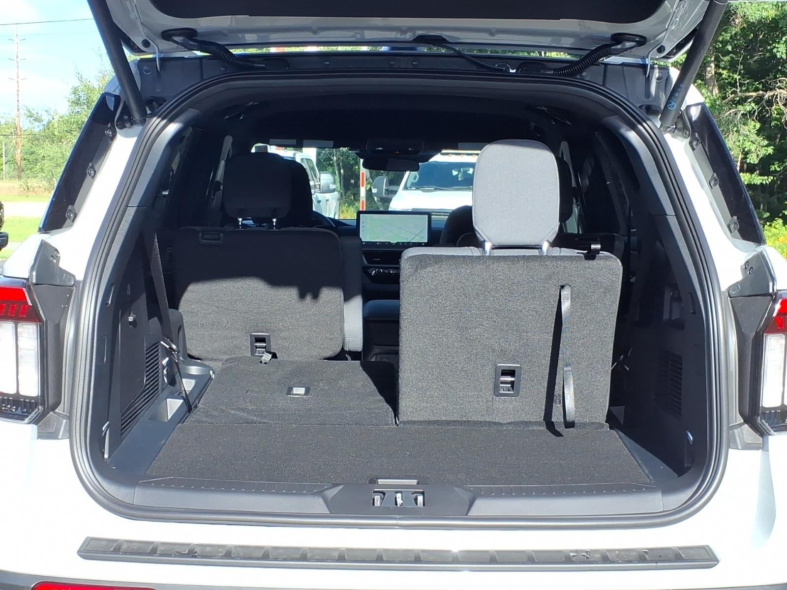 2027 Ford Explorer ACTIVE W/200A PKG 4WD