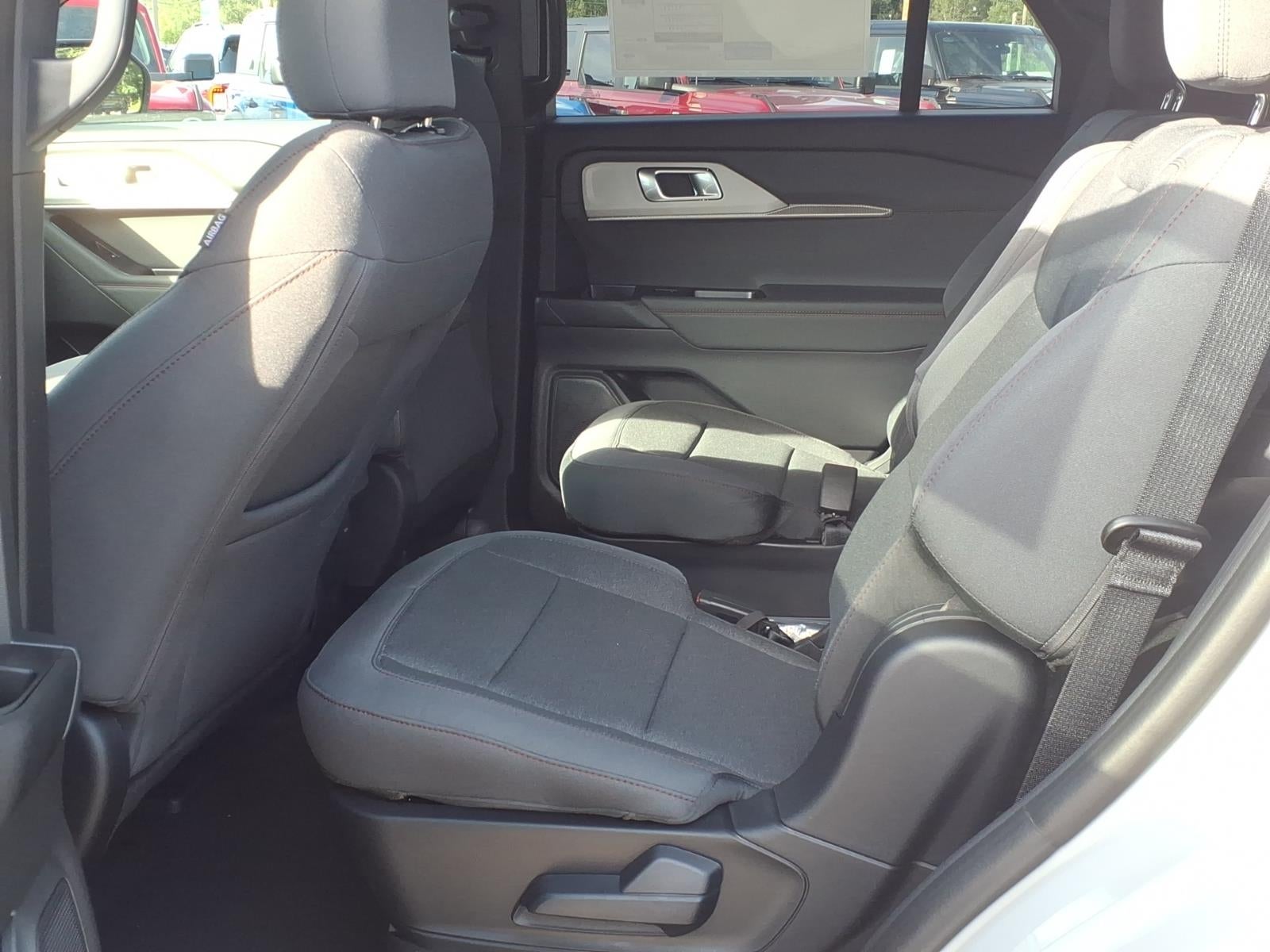 2027 Ford Explorer ACTIVE W/200A PKG 4WD