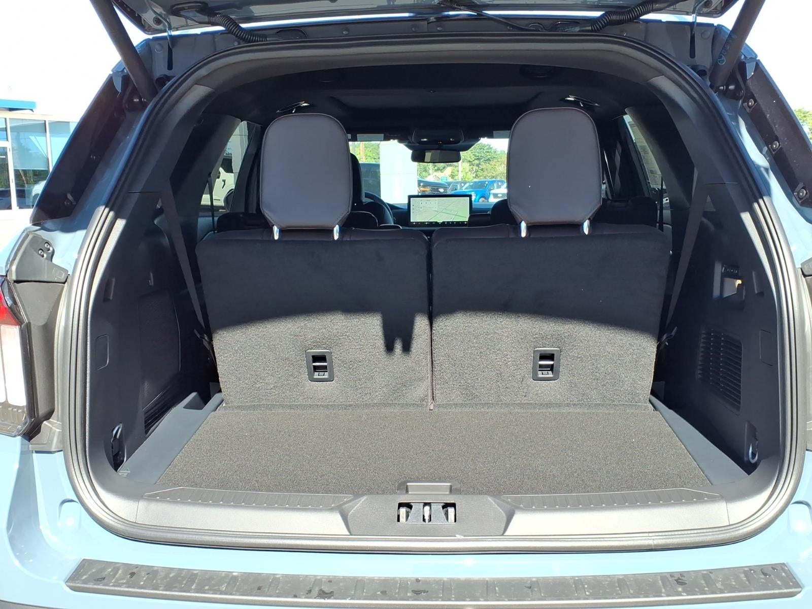 2027 Ford Explorer PLATINUM 4WD