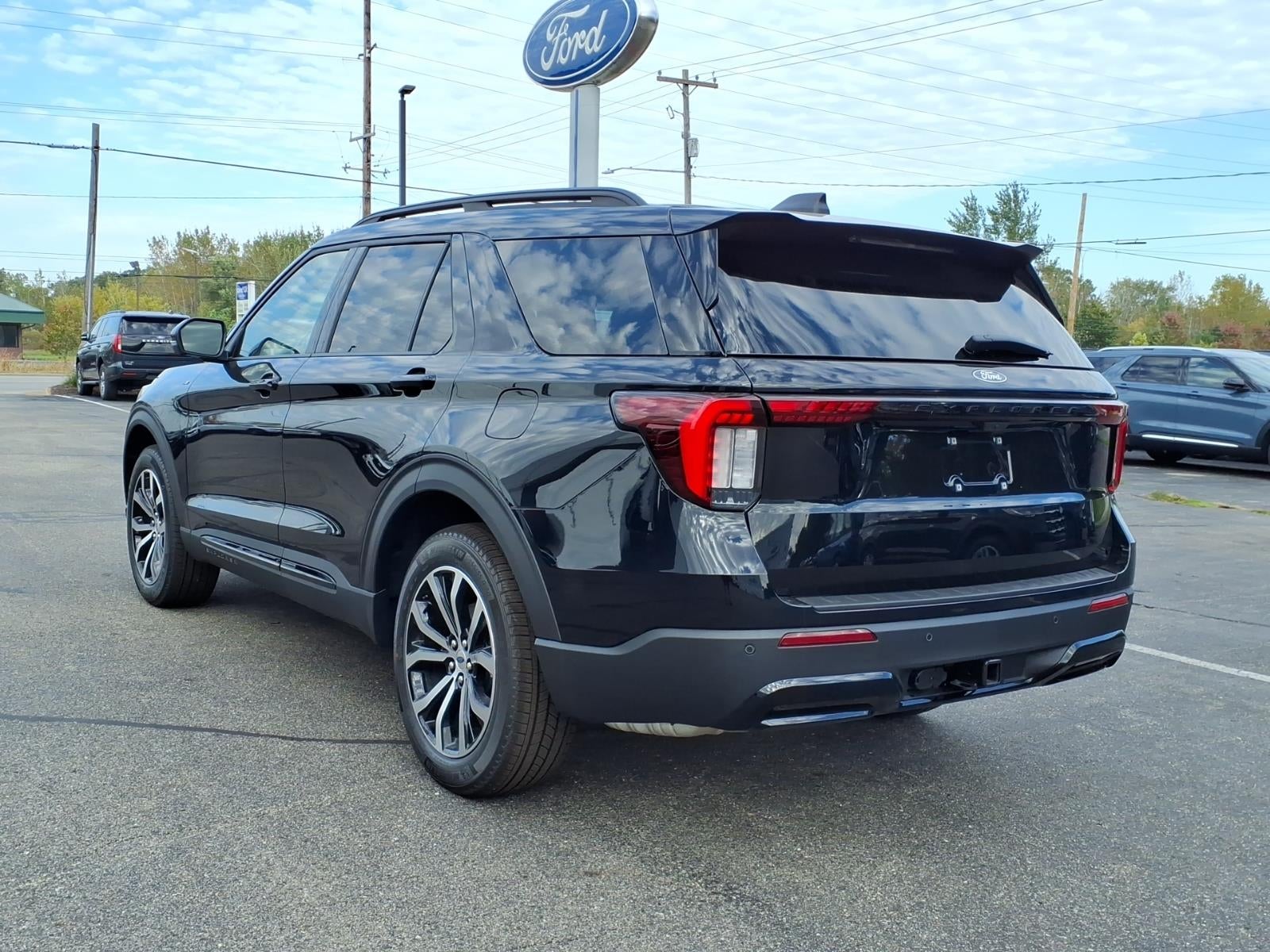 2027 Ford Explorer ST-LINE 4WD
