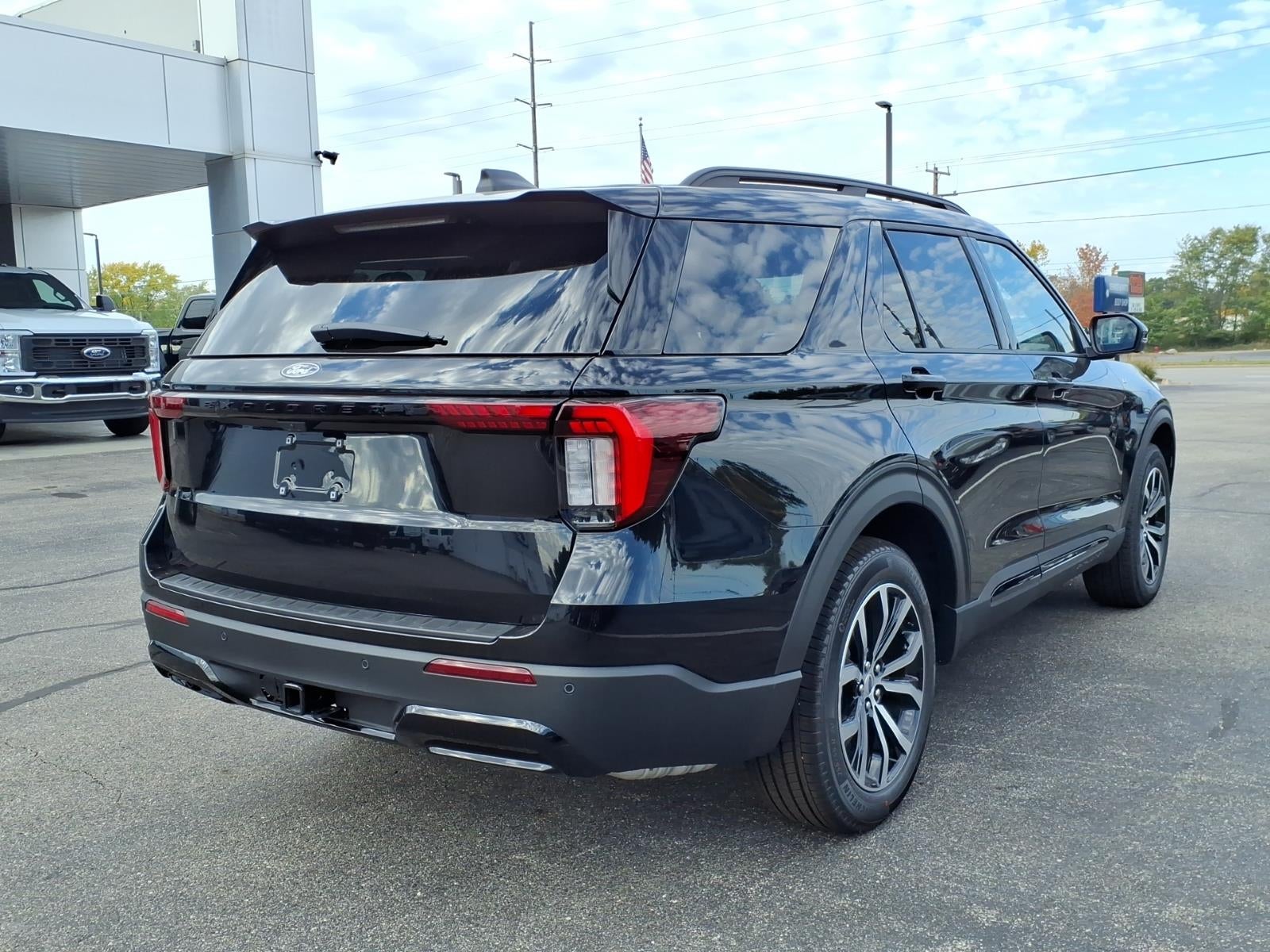 2027 Ford Explorer ST-LINE 4WD