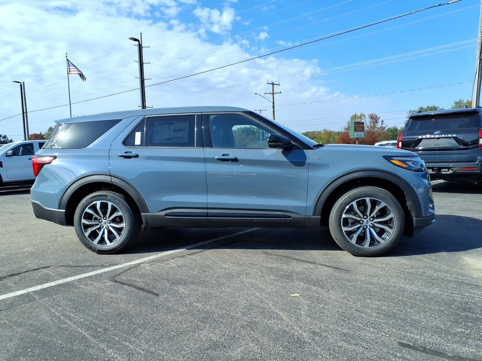 2027 Ford Explorer ST-LINE 4WD