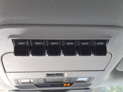 2027 Ford F-350 Super Duty XLT 4WD CREW CAB 6.75 BOX