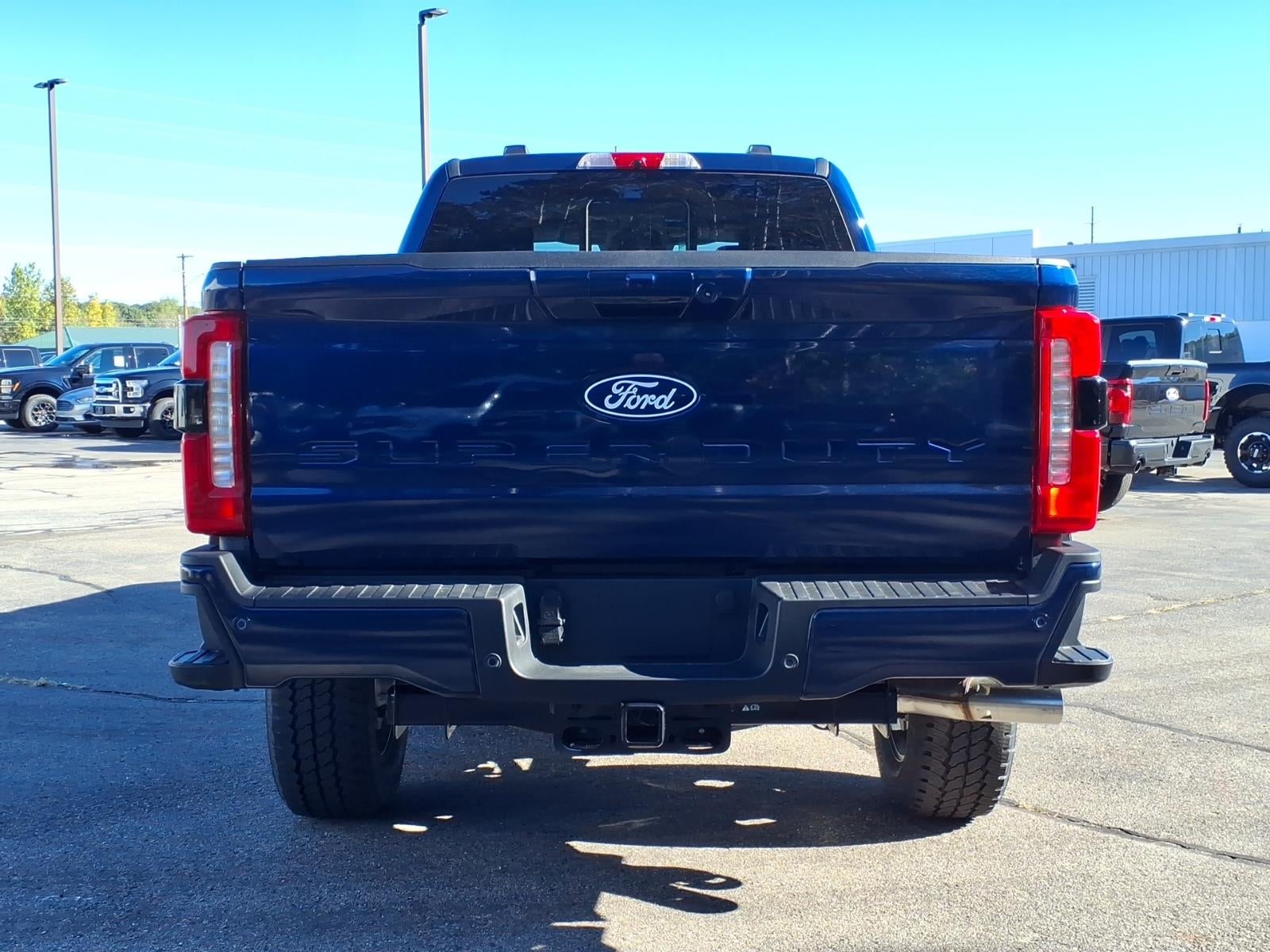 2027 Ford F-350 Super Duty XLT 4WD CREW CAB 6.75 BOX
