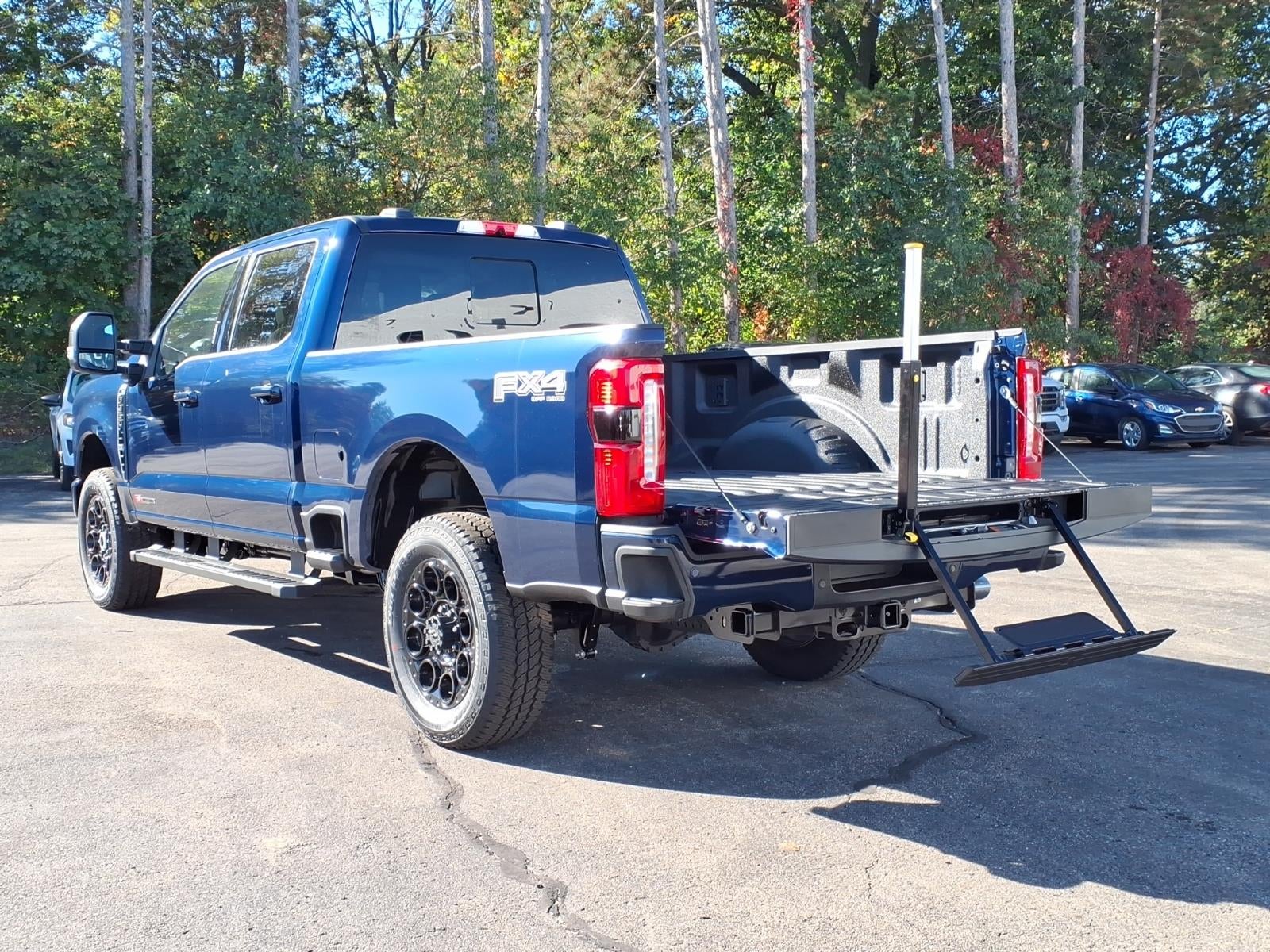 2027 Ford F-350 Super Duty XLT 4WD CREW CAB 6.75 BOX