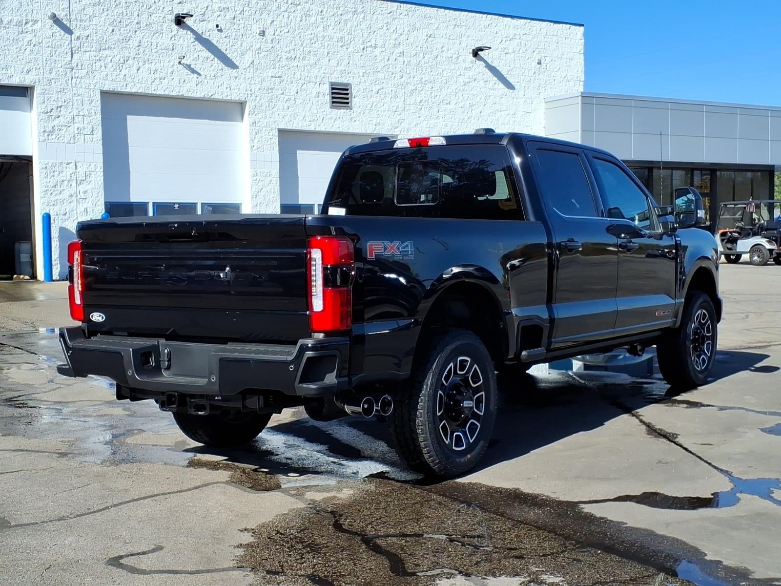 2027 Ford F-350 Super Duty PLATINUM 4WD CREW CAB 6.75 BOX