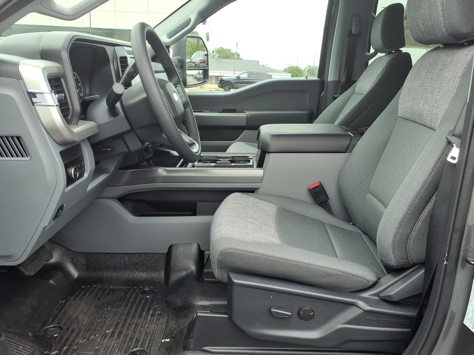 2026 Ford F-350 Super Duty XLT 4WD CREW CAB 6.75 BOX