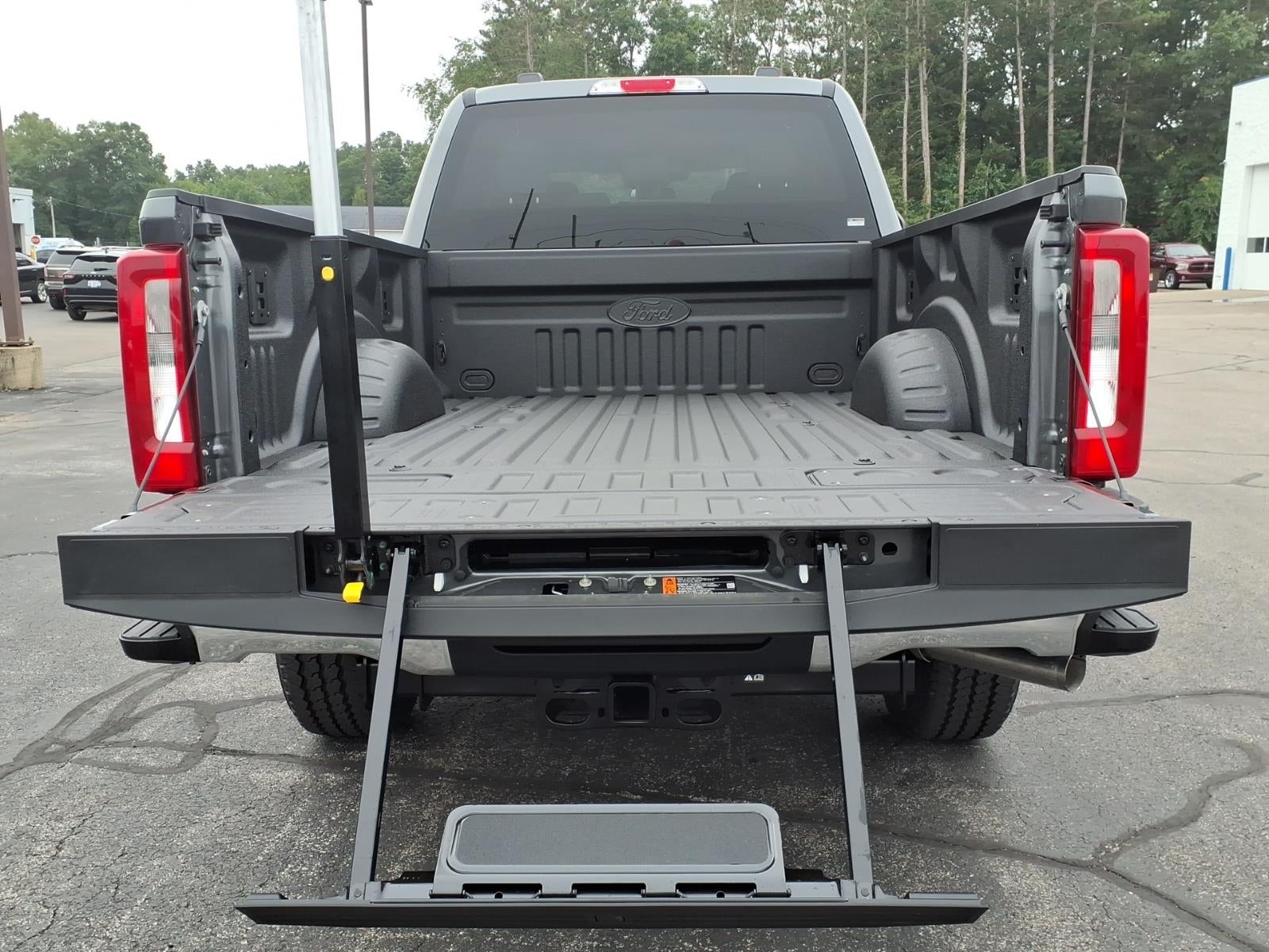 2026 Ford F-350 Super Duty XLT 4WD CREW CAB 6.75 BOX