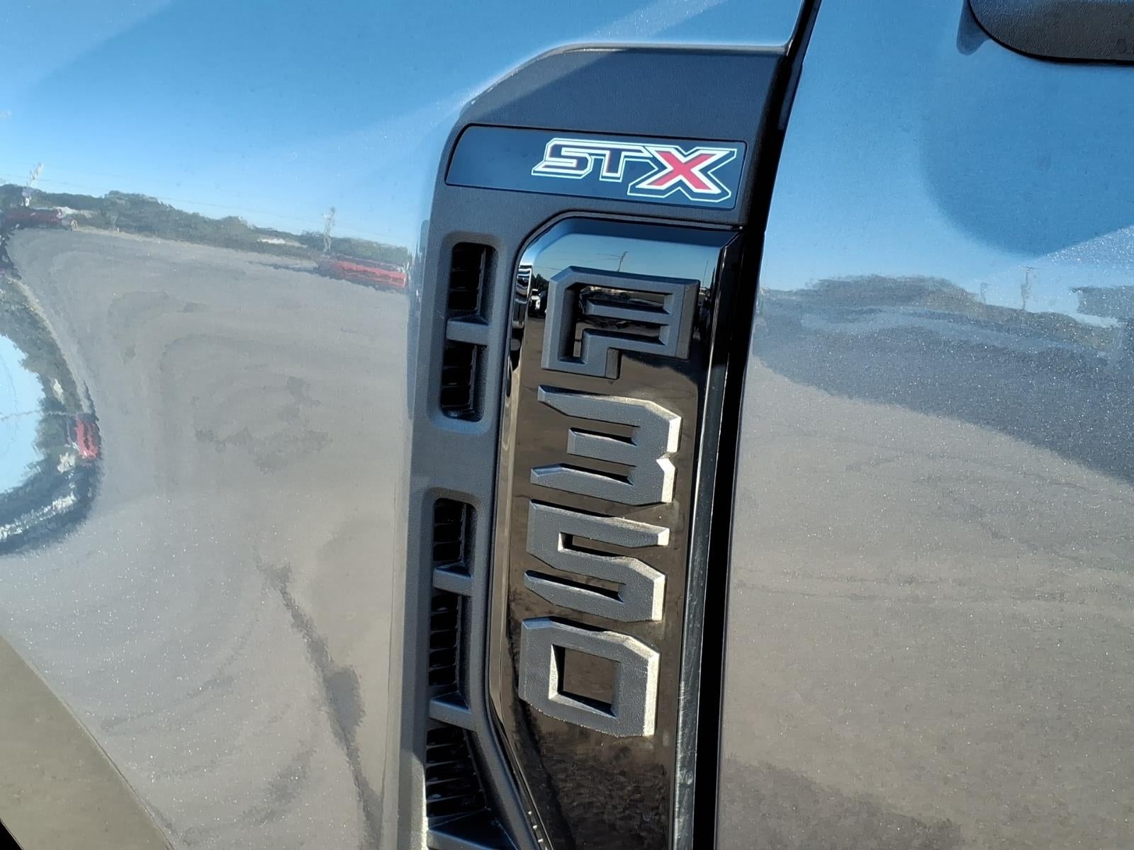 2027 Ford F-350 Super Duty XL 4WD CREW CAB 6.75 BOX