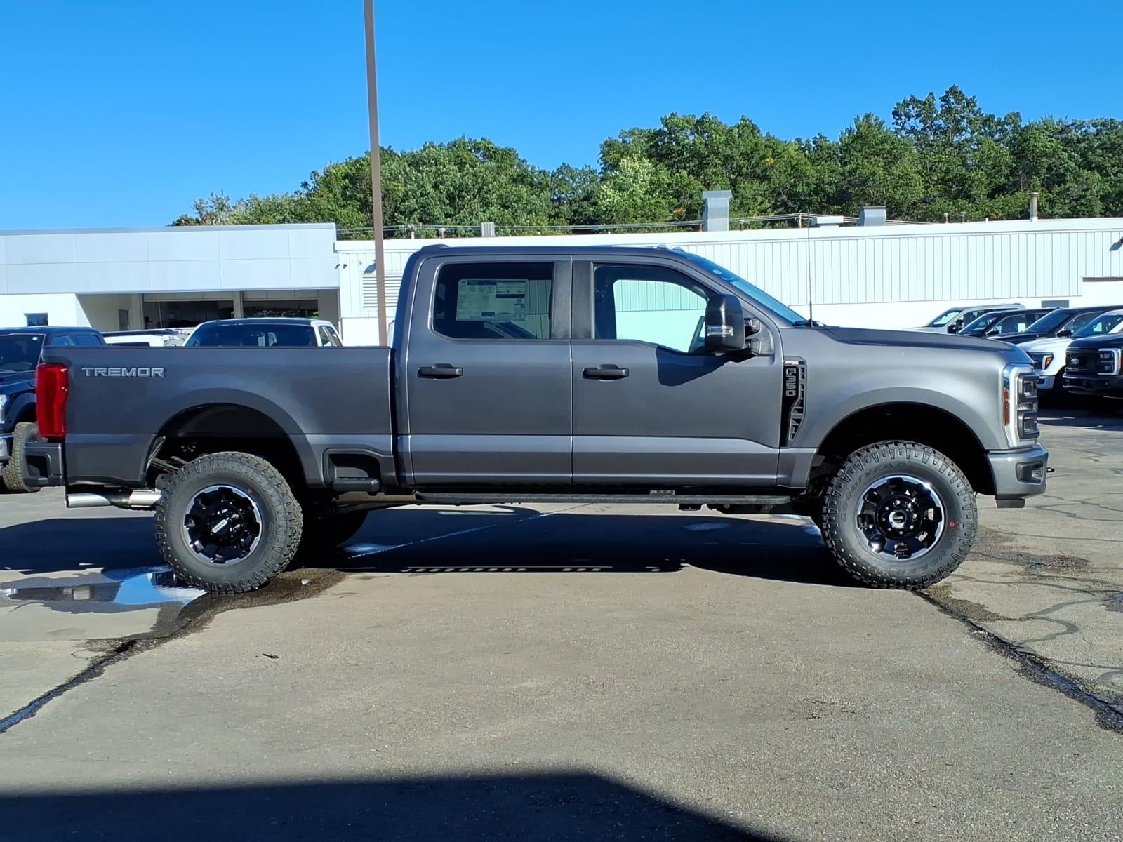2027 Ford F-350 Super Duty XL 4WD CREW CAB 6.75 BOX