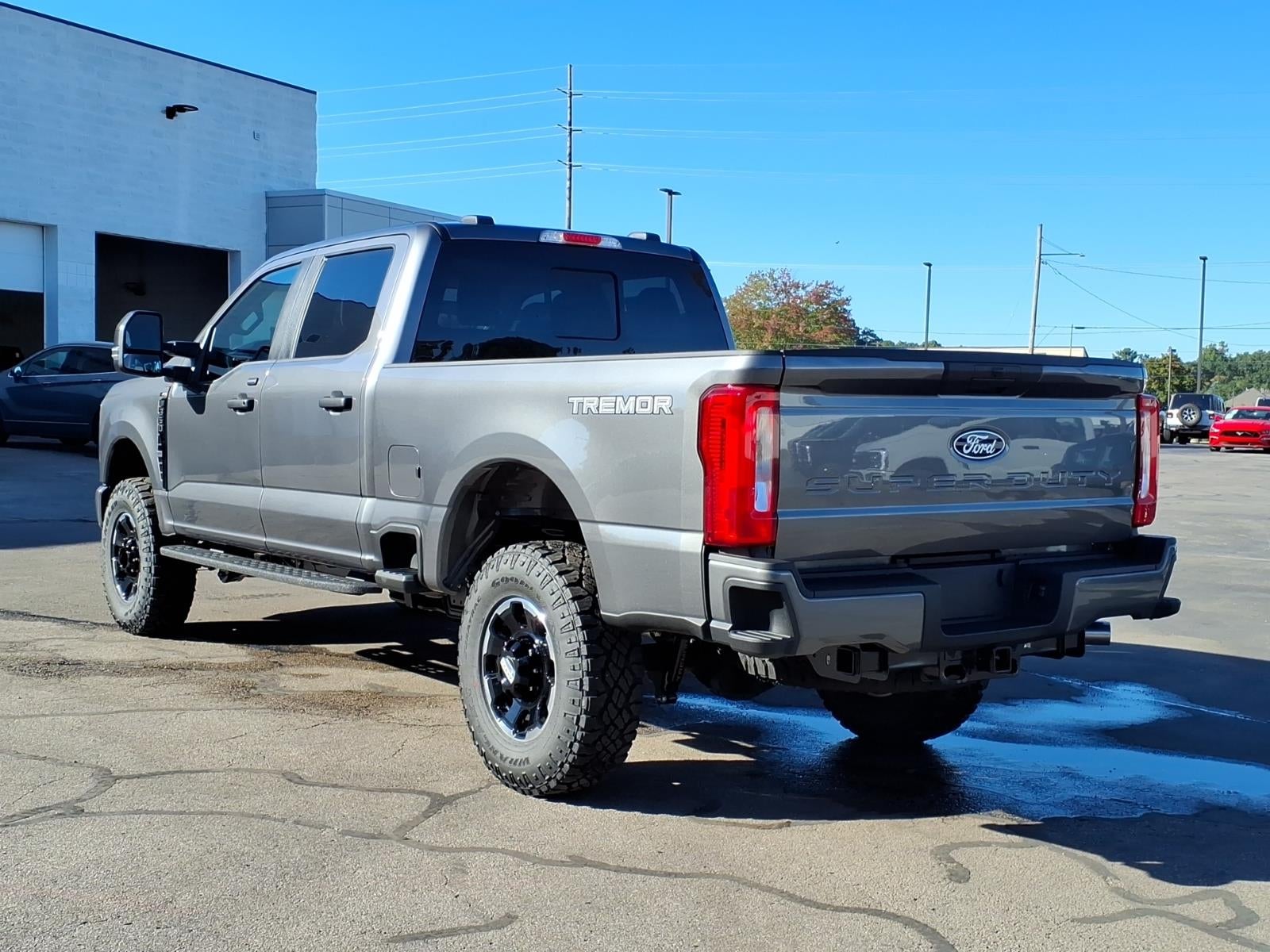 2027 Ford F-350 Super Duty XL 4WD CREW CAB 6.75 BOX
