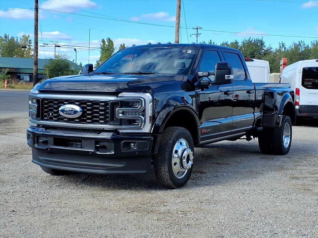 2026 Ford F-450 Super Duty Platinum