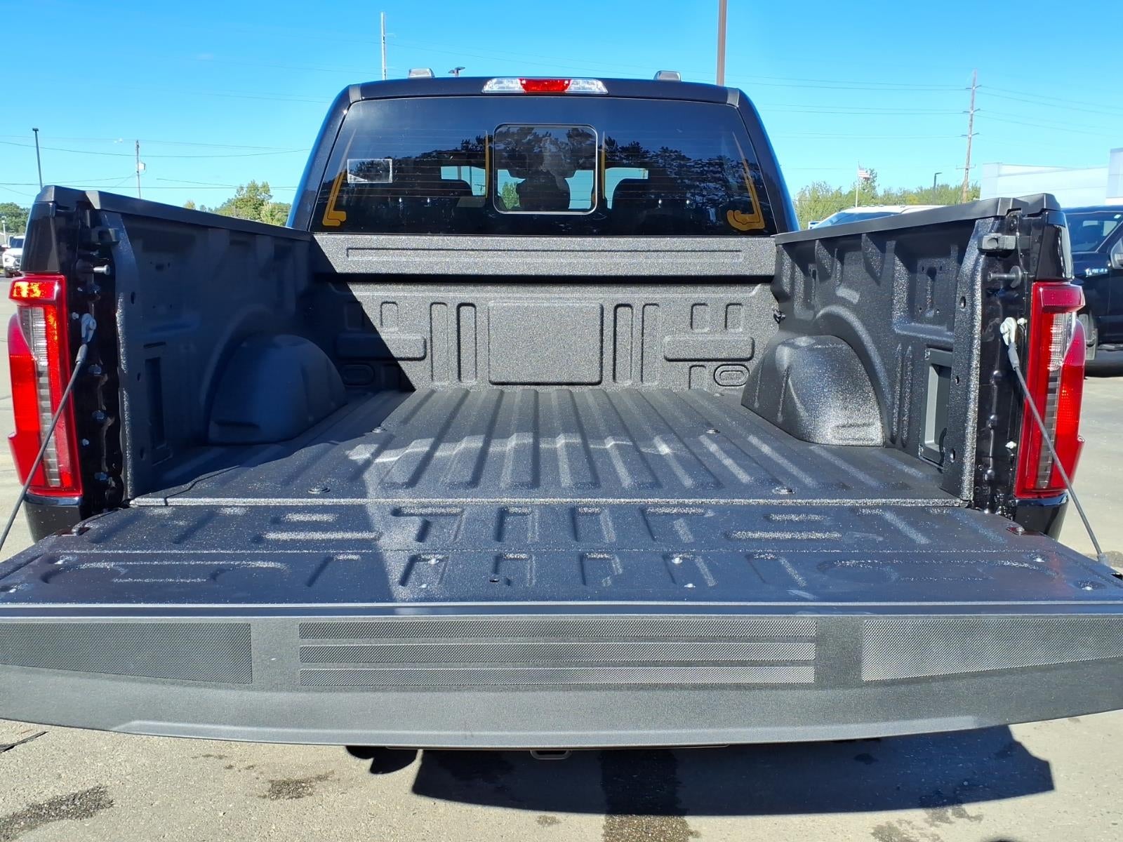 2026 Ford F-150 XLT 4WD SUPERCREW 5.5 BOX