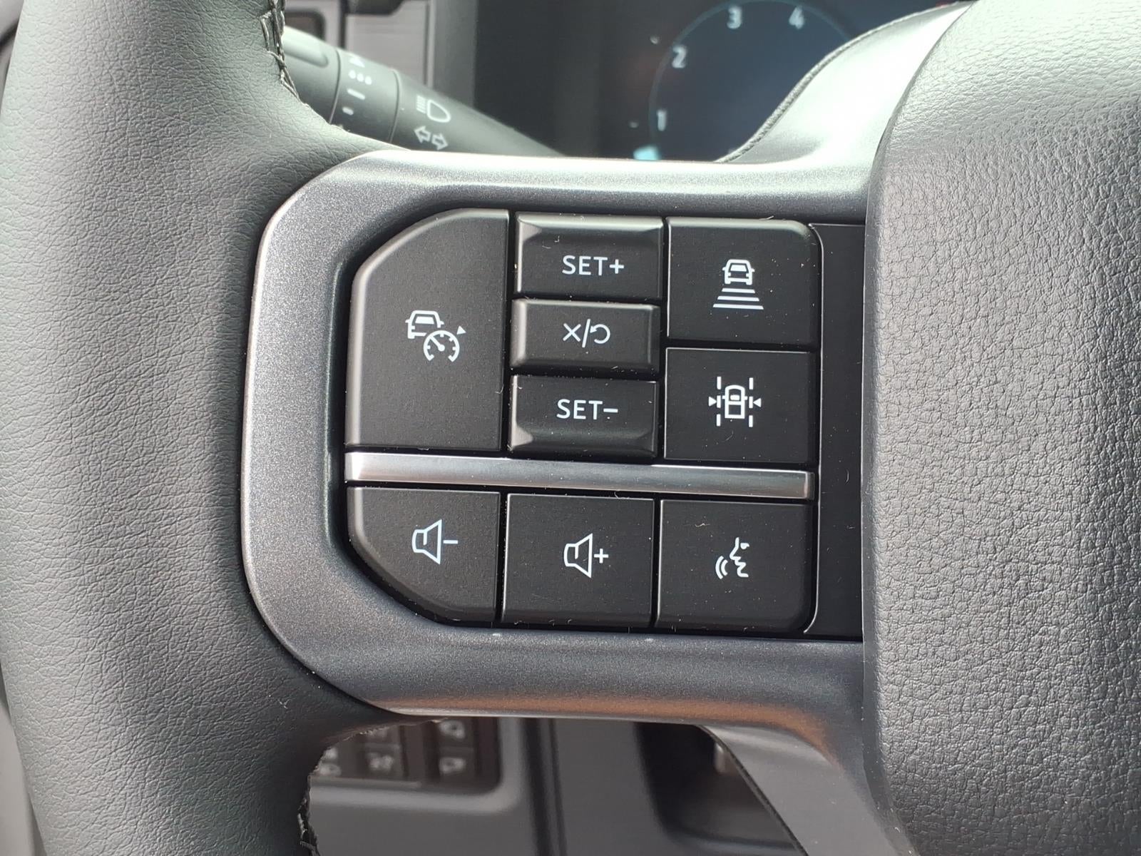 2026 Ford F-150 XLT 4WD SUPERCREW 5.5 BOX