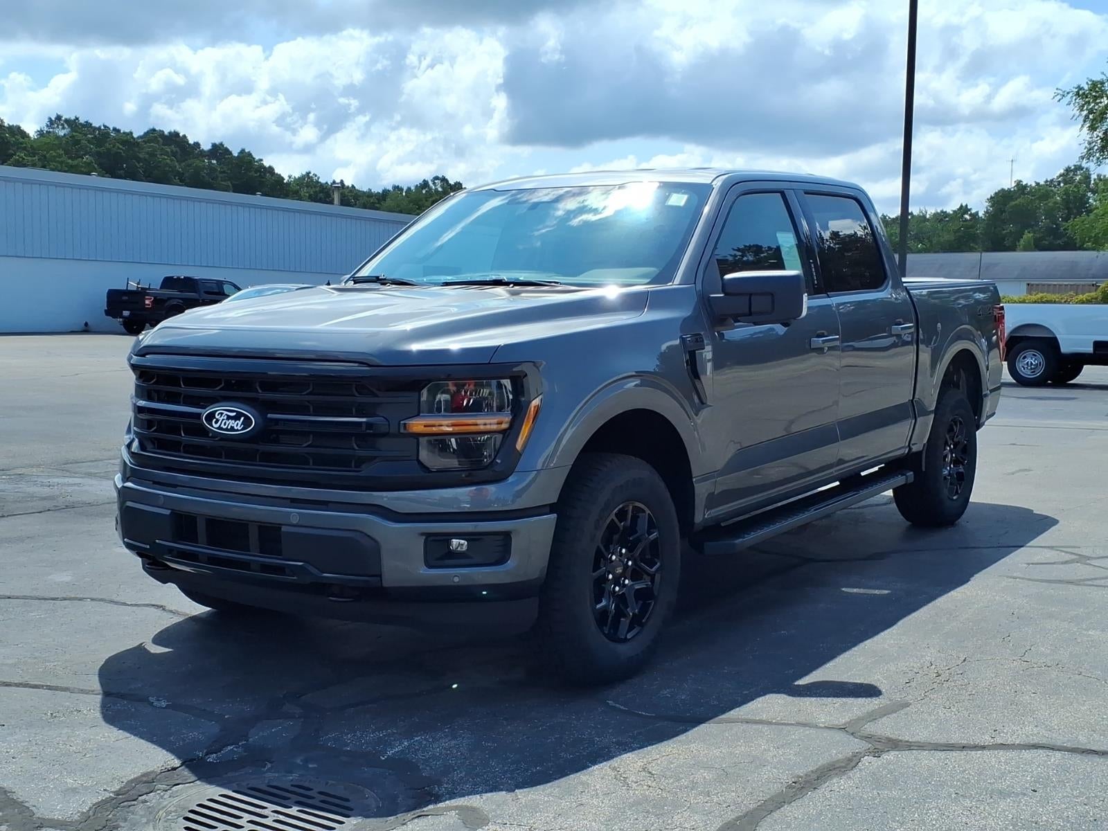 2026 Ford F-150 XLT 4WD SUPERCREW 5.5 BOX