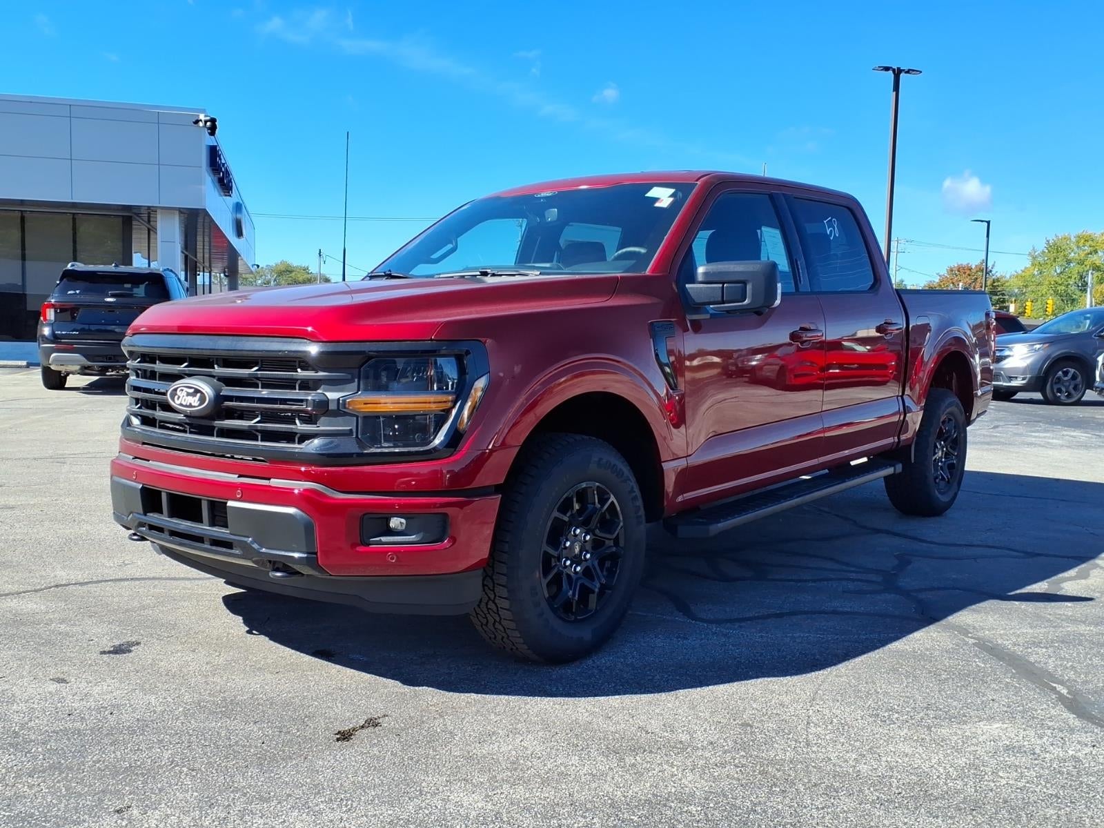 2026 Ford F-150 XLT 4WD SUPERCREW 5.5 BOX
