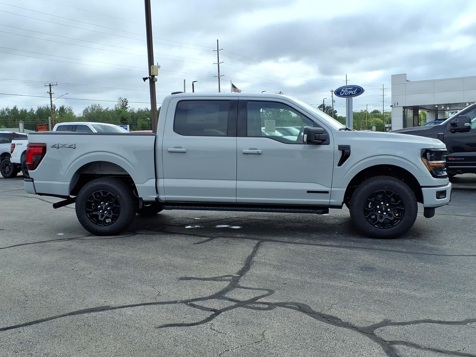 2026 Ford F-150 XLT 4WD SUPERCREW 5.5 BOX