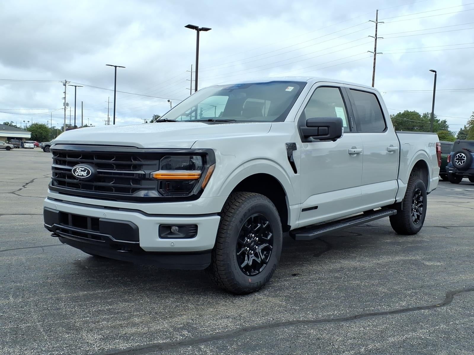 2026 Ford F-150 XLT 4WD SUPERCREW 5.5 BOX