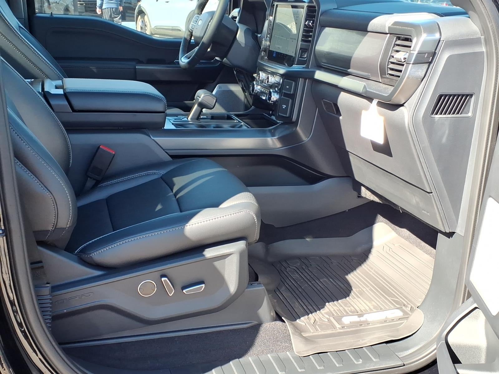 2026 Ford F-150 LARIAT 4WD SUPERCREW 5.5 BOX