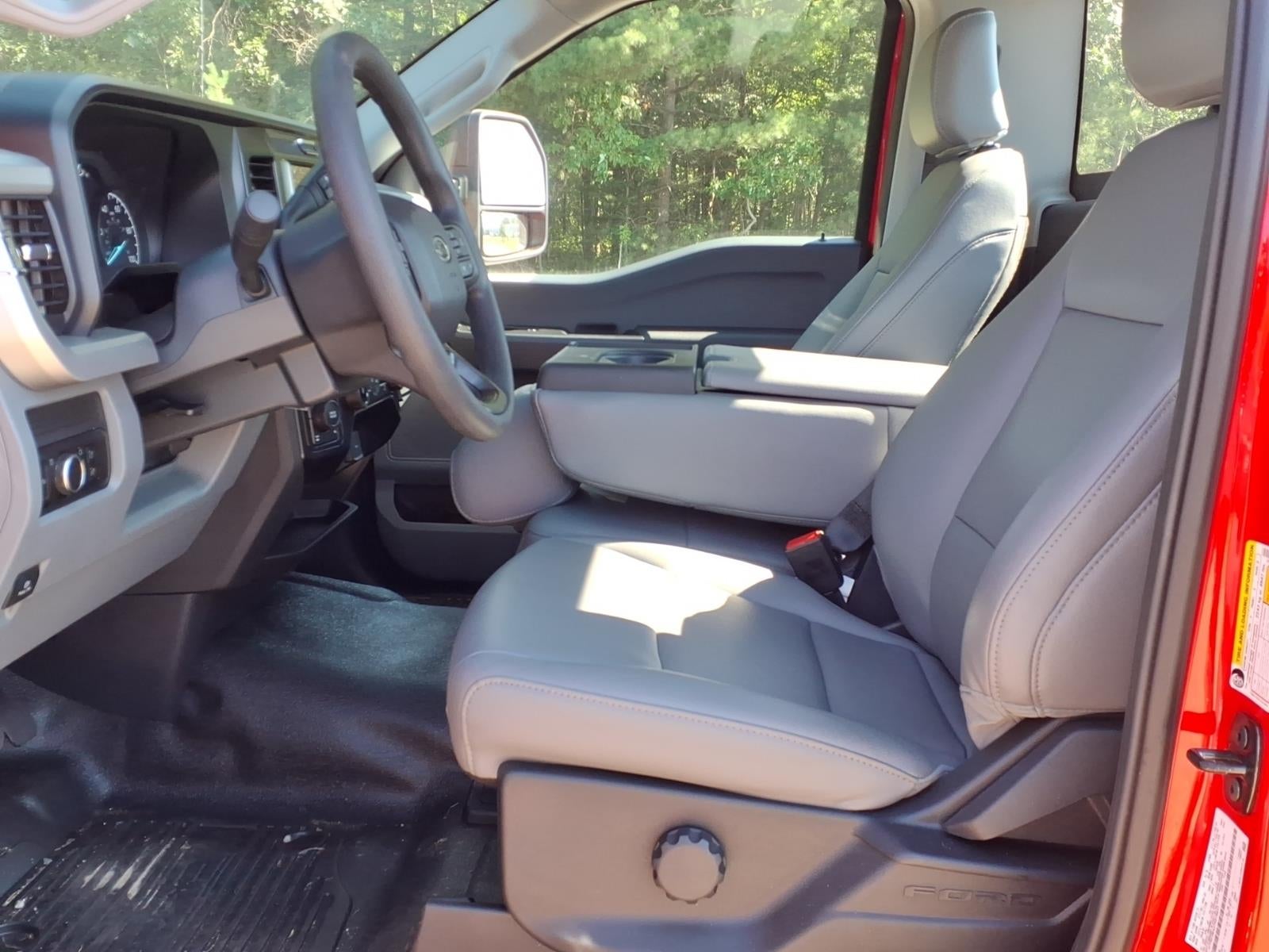 2026 Ford F-350 Super Duty XL 4WD REG CAB 8 BOX