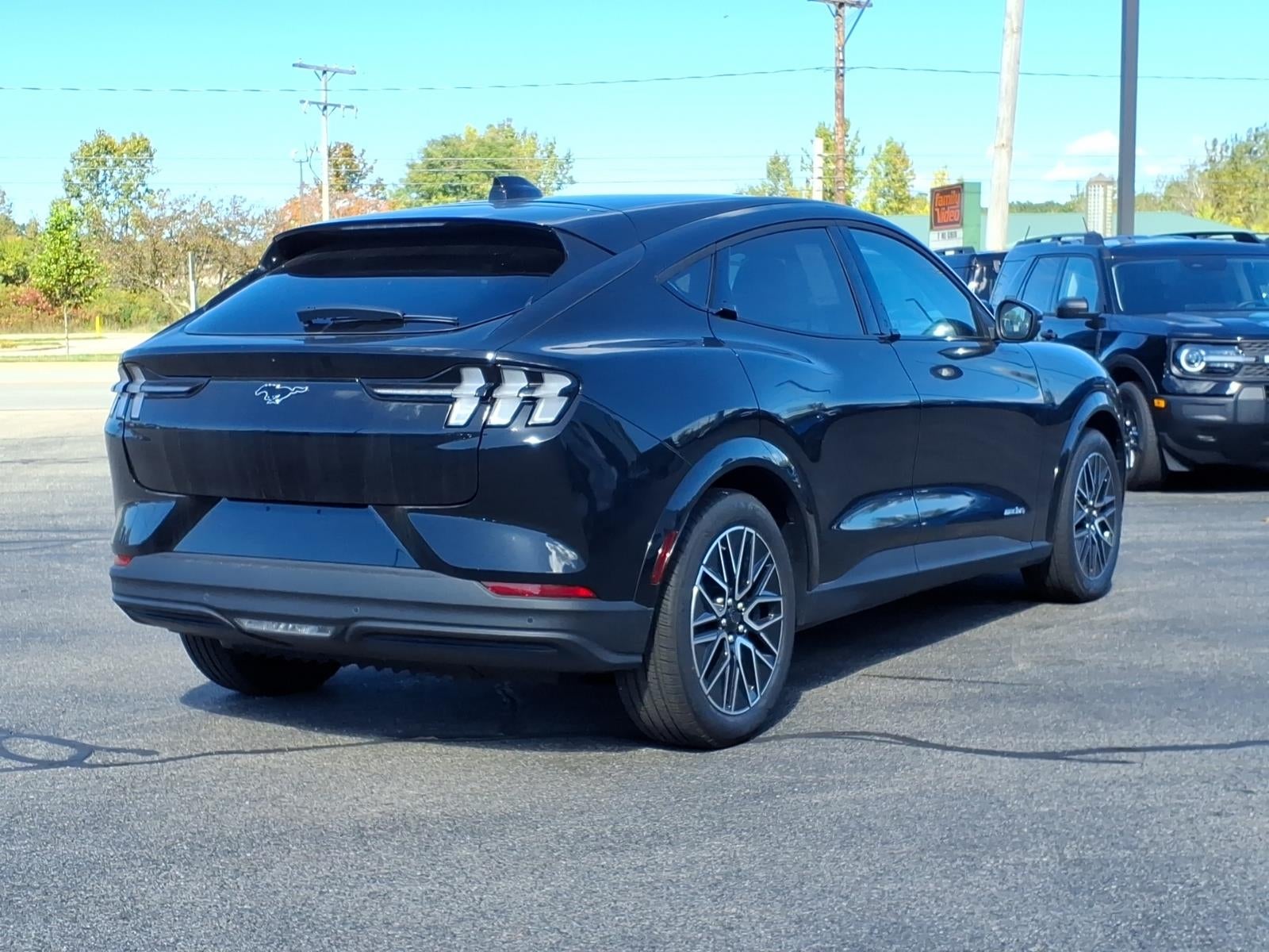 2026 Ford Mustang Mach-E PREMIUM AWD