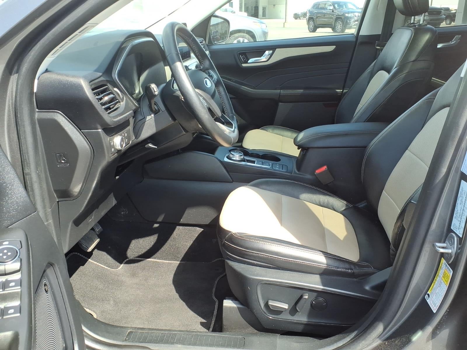 2021 Ford Escape Hybrid Titanium