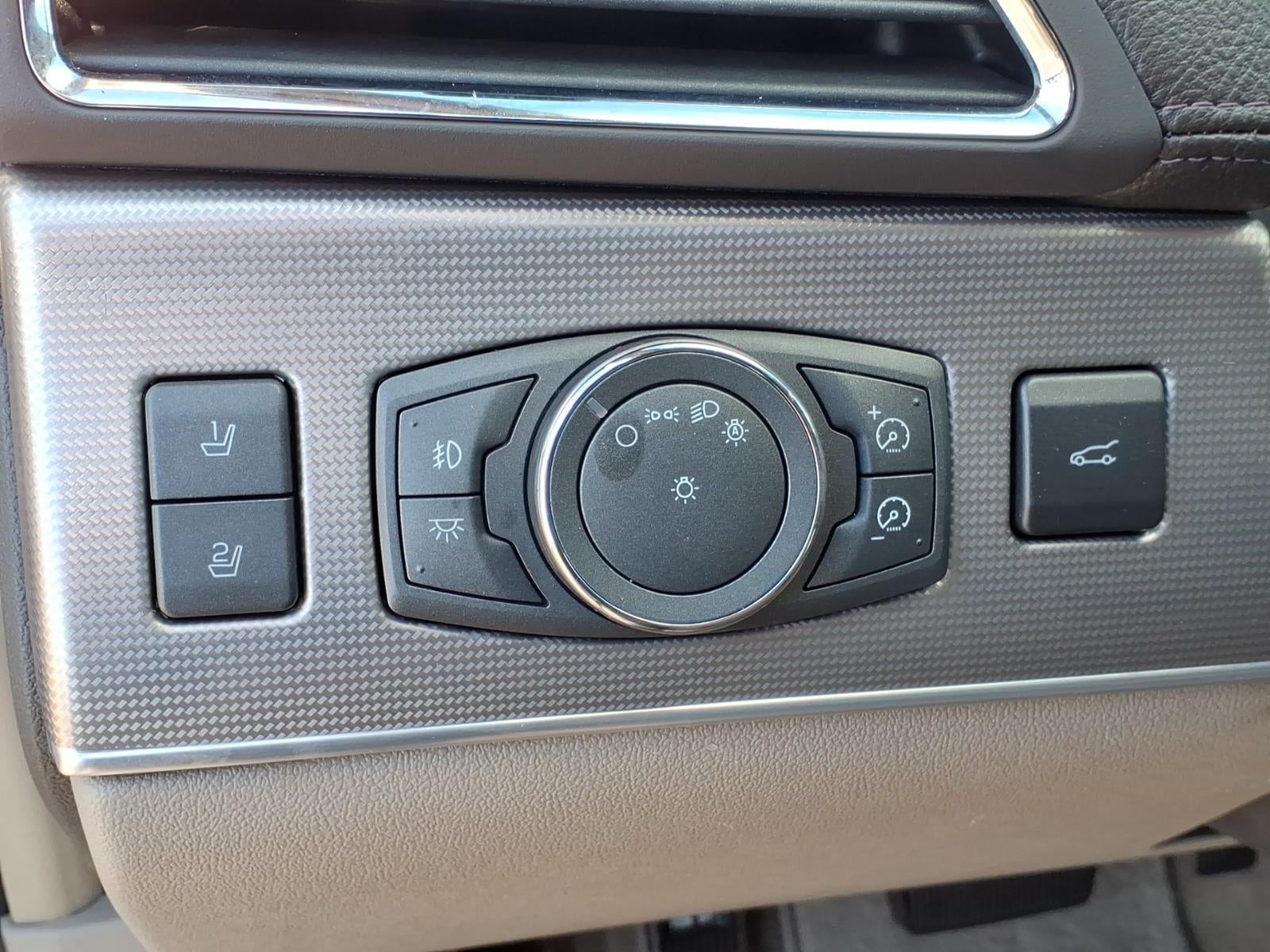 2013 Lincoln MKX Base