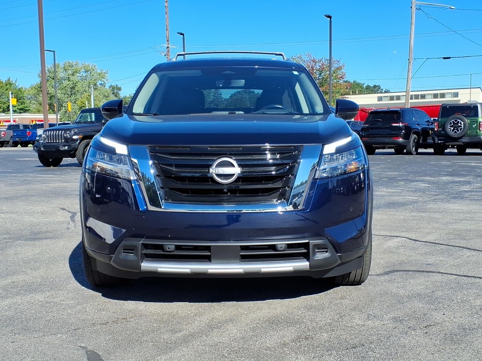 2024 Nissan Pathfinder Platinum